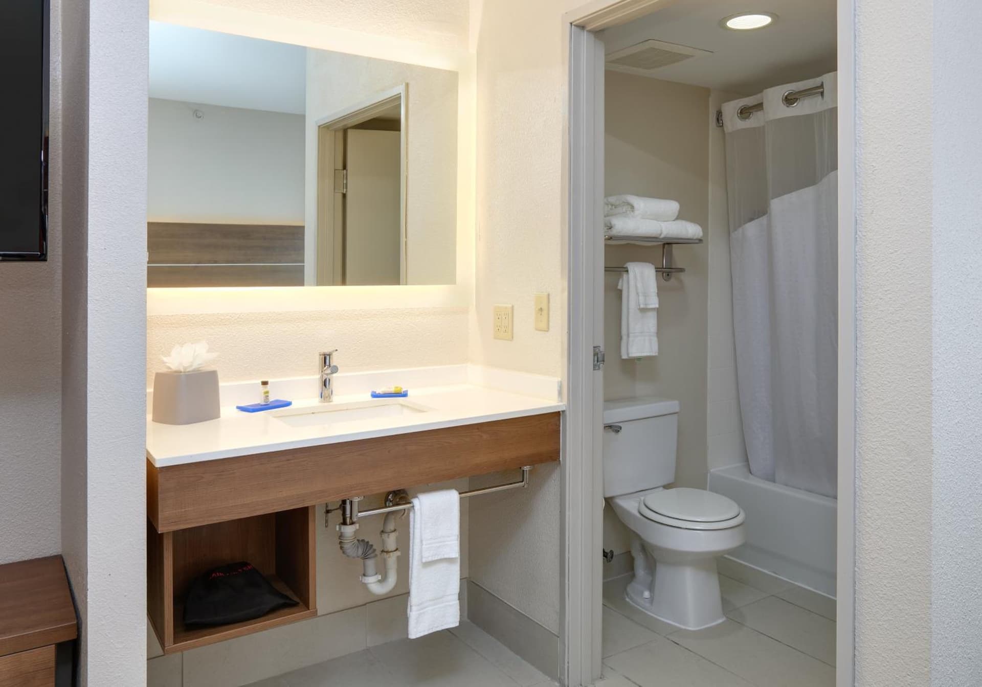 Holiday Inn Express & Suites - Austin - Round Rock by IHG gallery photo in Round Rock, TX — image 42