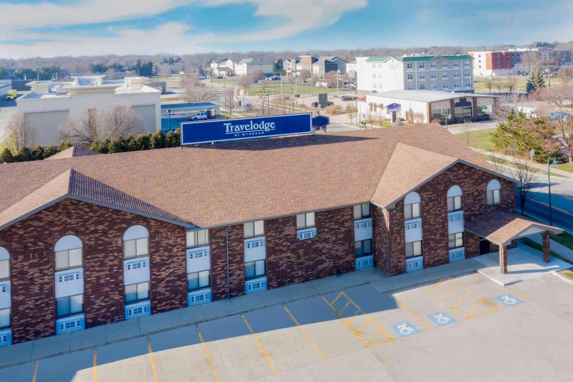 Travelodge by Wyndham Elkhart gallery photo in Elkhart, IN — image 31