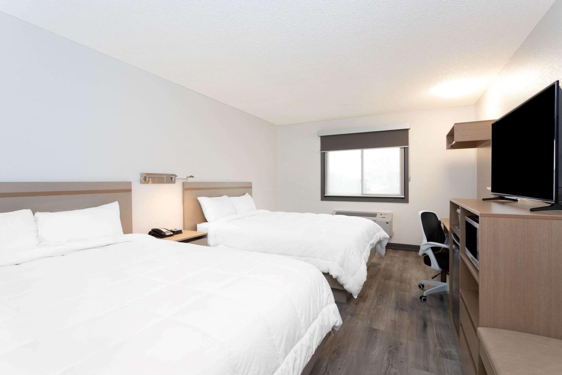 Travelodge by Wyndham Elkhart gallery photo in Elkhart, IN — image 12