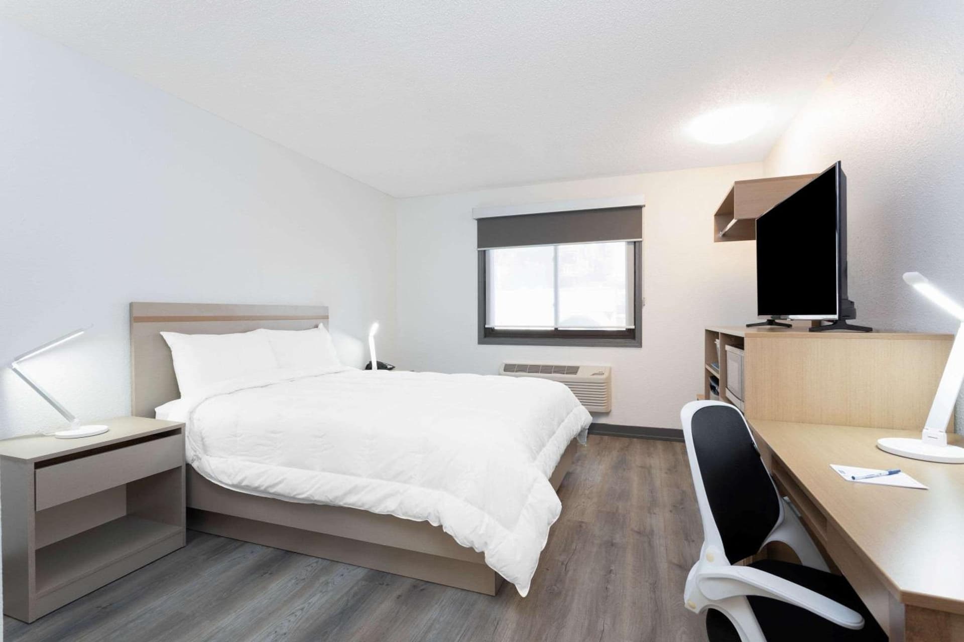 Travelodge by Wyndham Elkhart gallery photo in Elkhart, IN — image 29