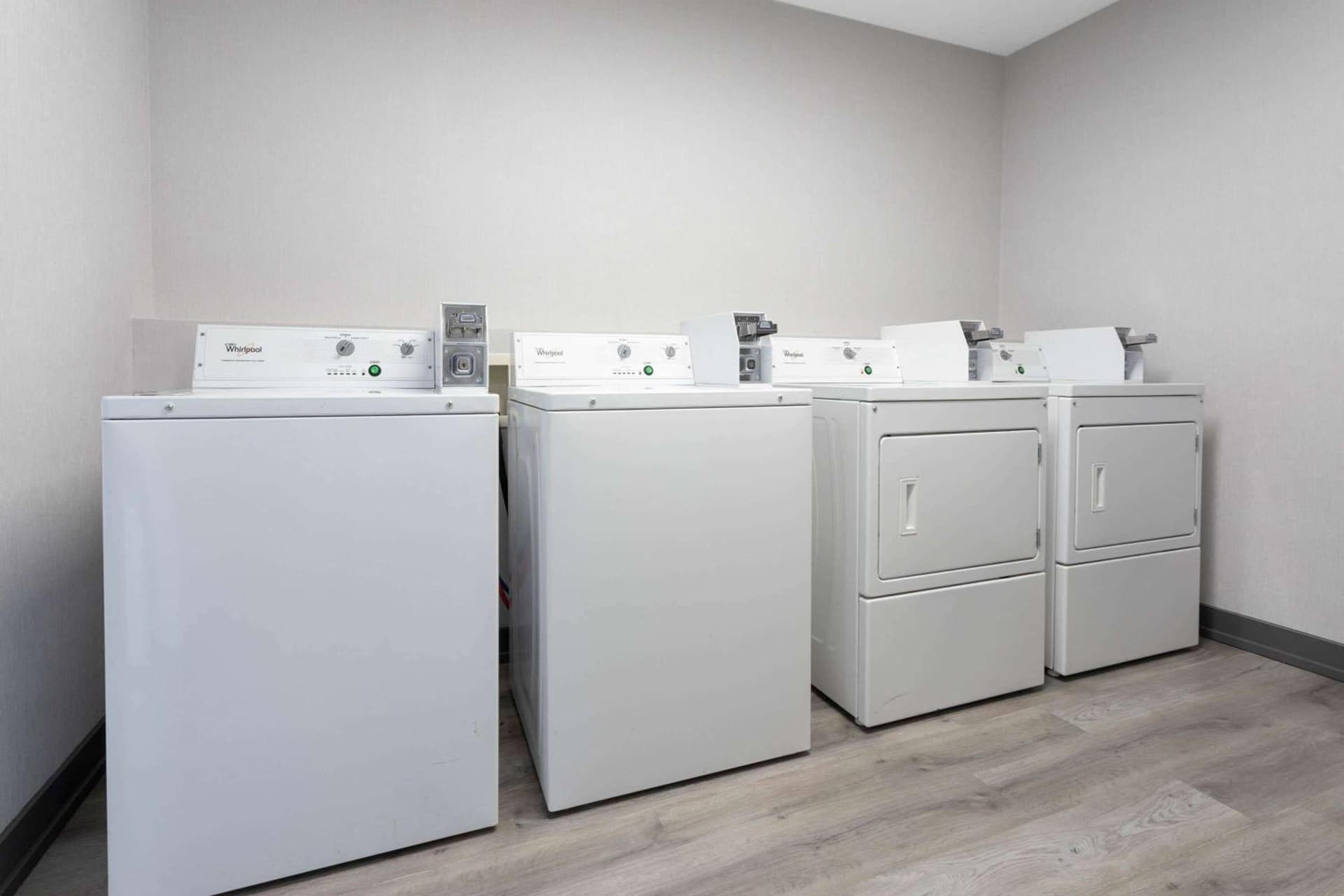 Travelodge by Wyndham Elkhart gallery photo in Elkhart, IN — image 33
