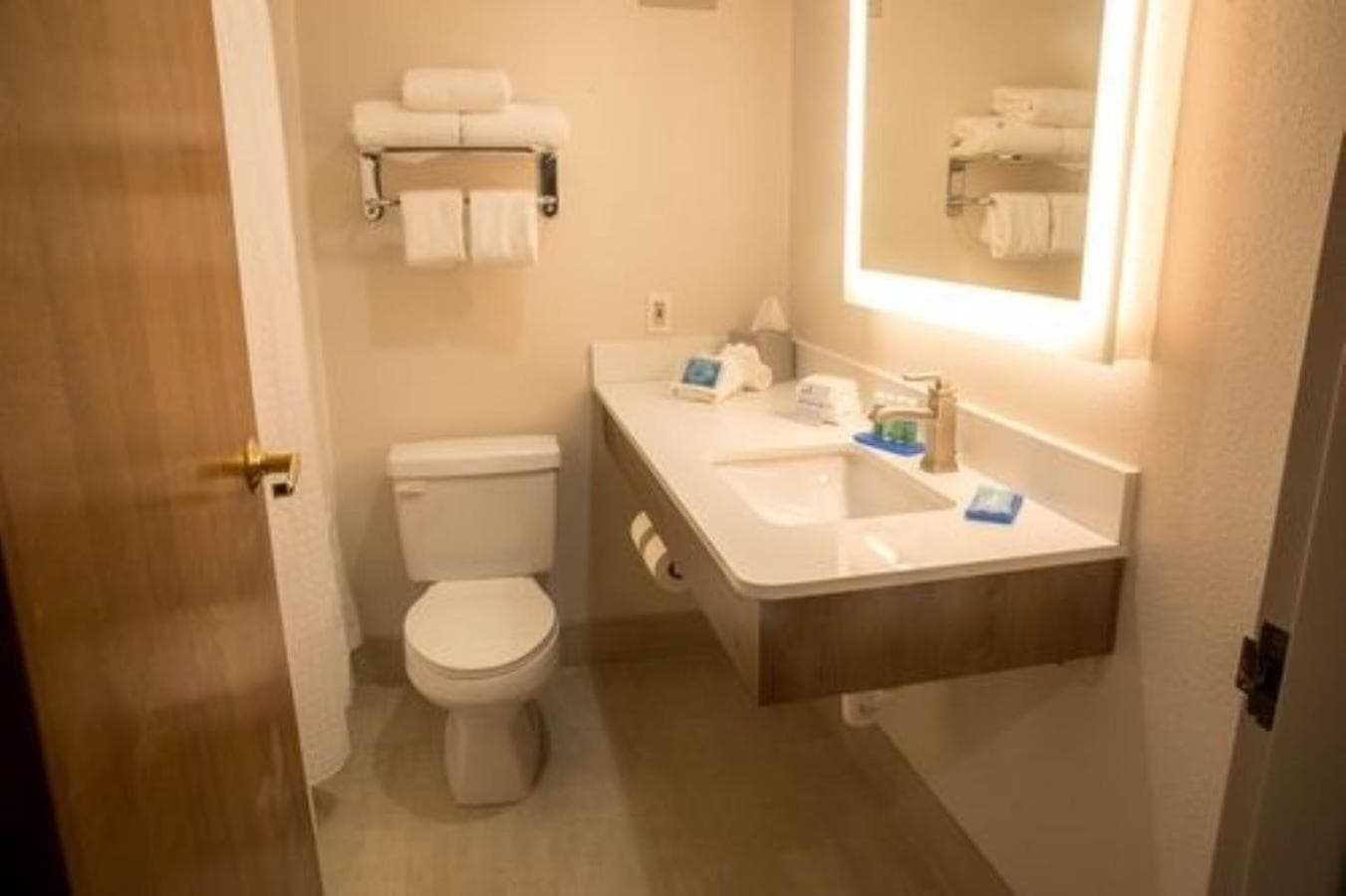 Holiday Inn Express Easton by IHG gallery photo in Easton, MD — image 36
