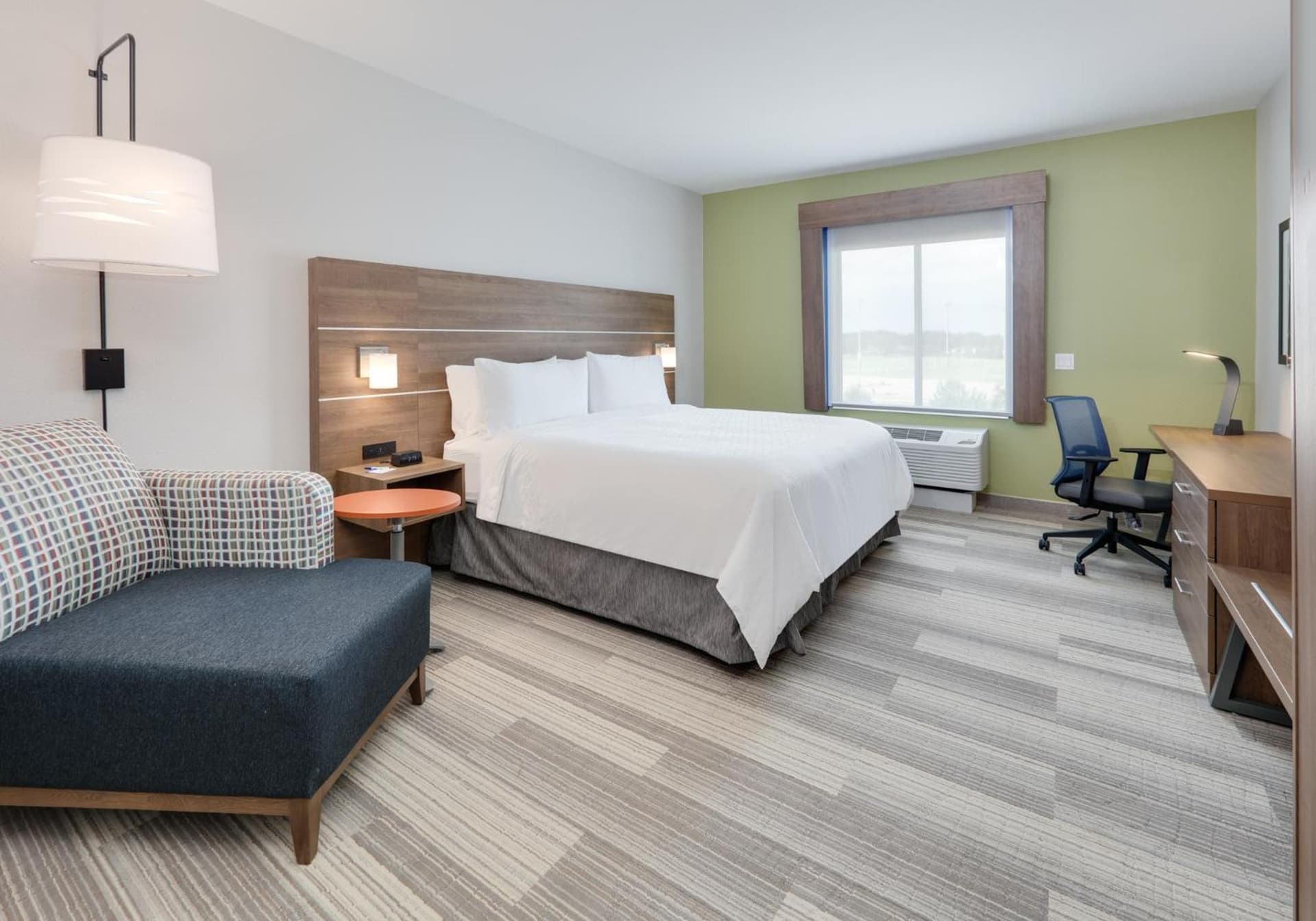 Holiday Inn Express & Suites - Plano - The Colony by IHG property views in The Colony, TX — gallery photo 3