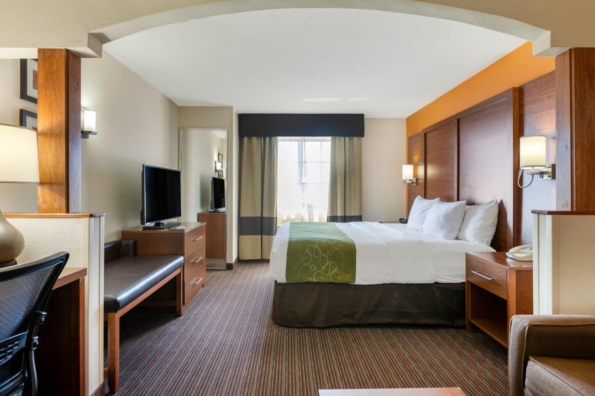 Comfort Suites Stevensville - St Joseph property views in Stevensville, MI — gallery photo 3