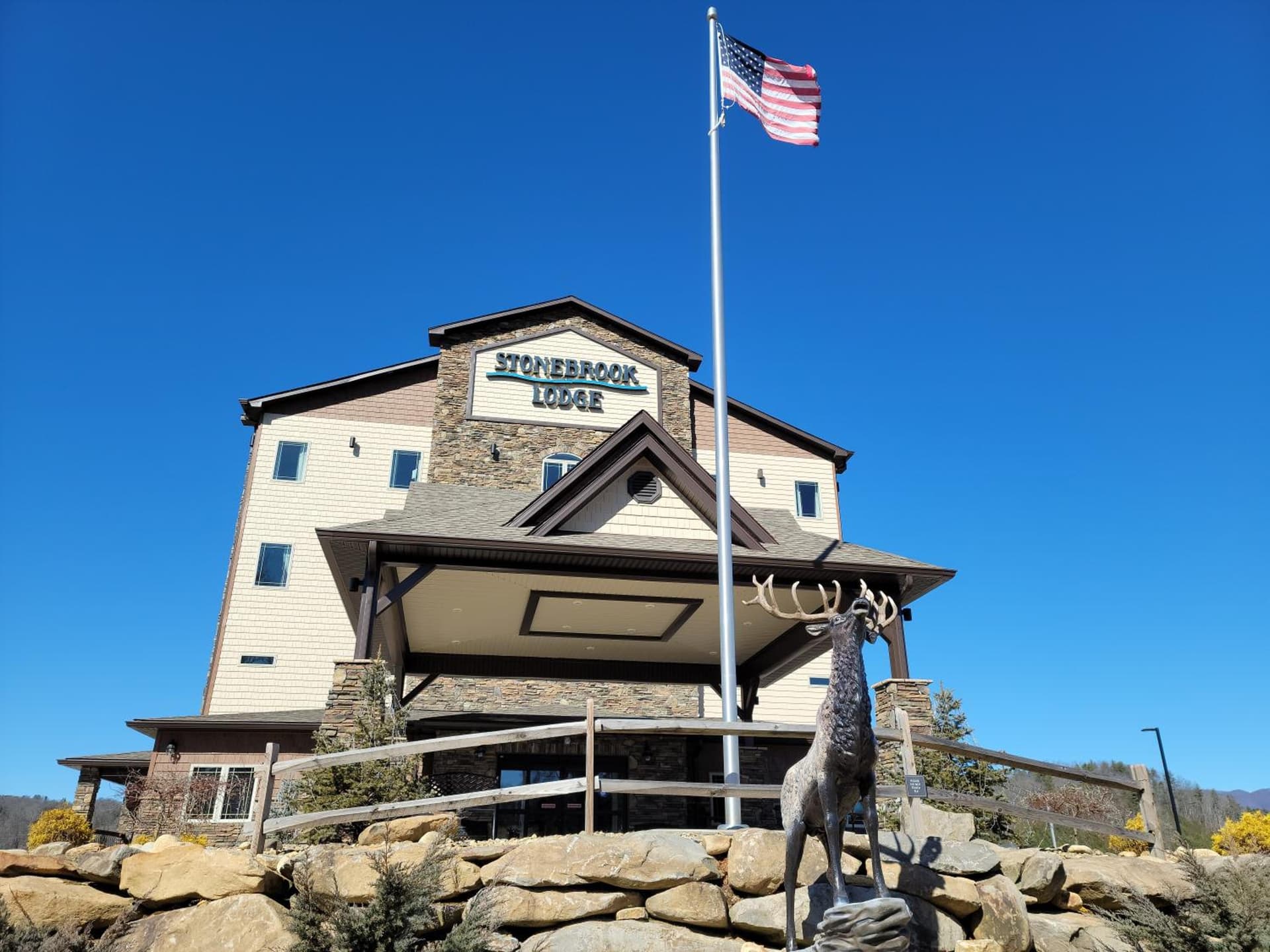 Stonebrook Lodge Murphy interior in Murphy, NC — gallery photo 2
