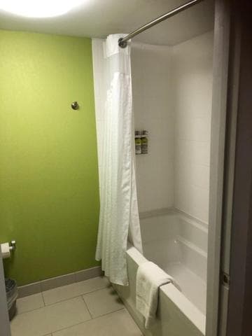 Holiday Inn Express Hickory - Hickory Mart by IHG gallery photo in Hickory, NC — image 32