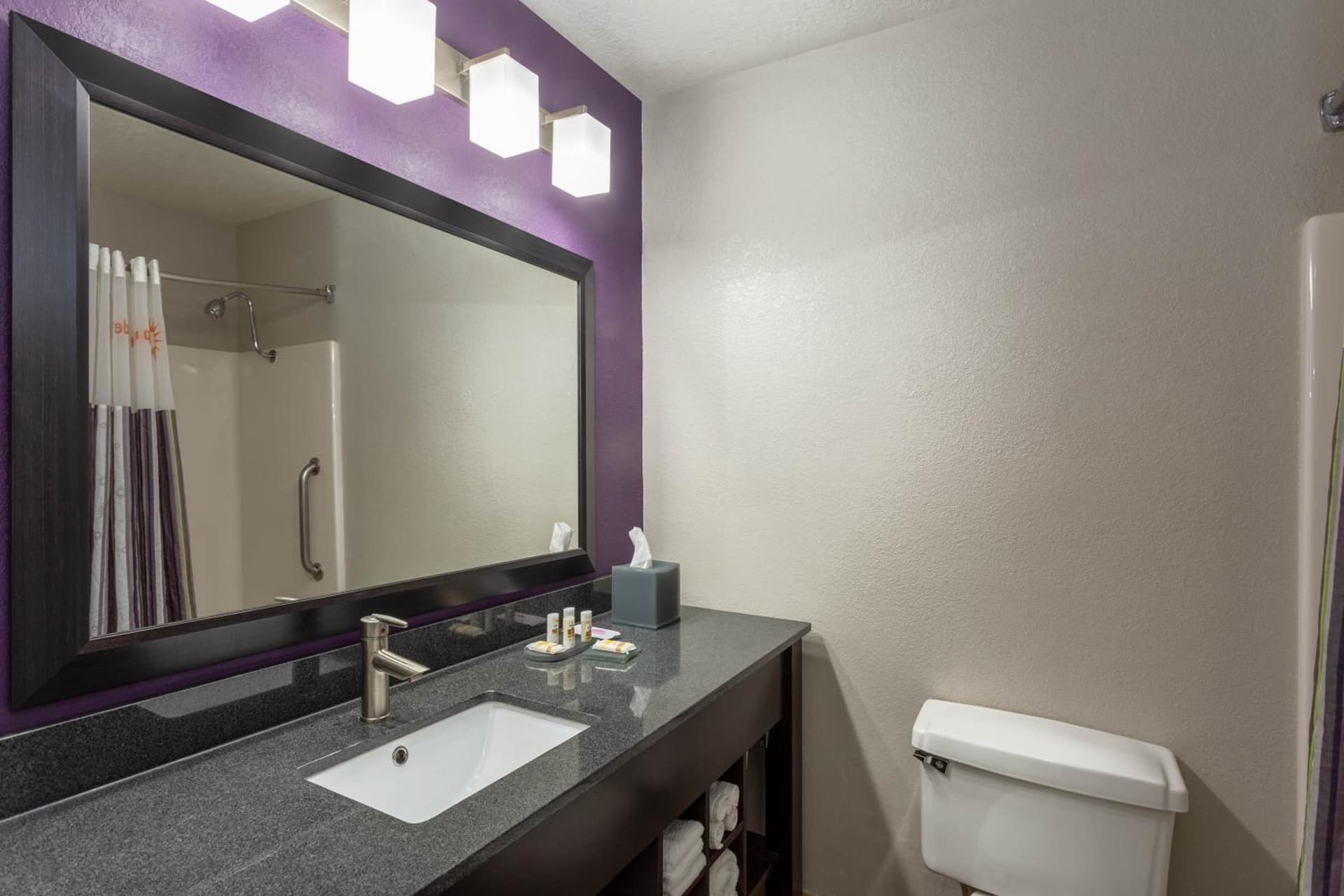 La Quinta by Wyndham Orlando Universal area - Free Shuttle to Universal gallery photo in Orlando, FL — image 44