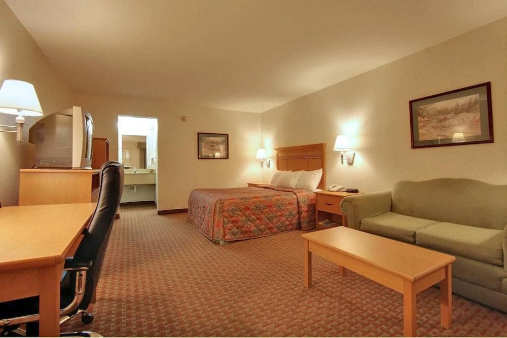 Scottish Inns property views in DeSoto, TX — gallery photo 3