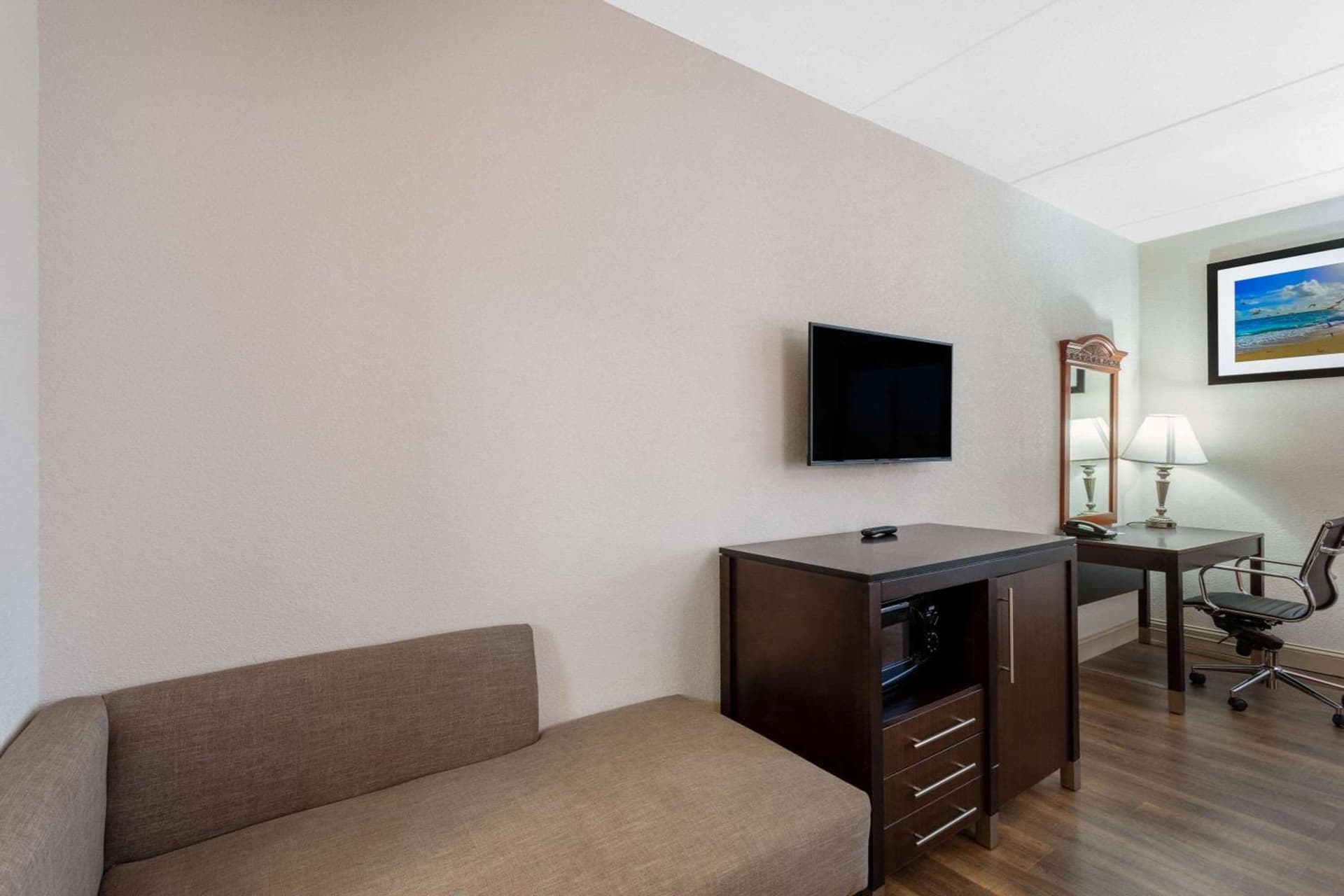 Ramada by Wyndham Panama City gallery photo in Panama City, FL — image 8