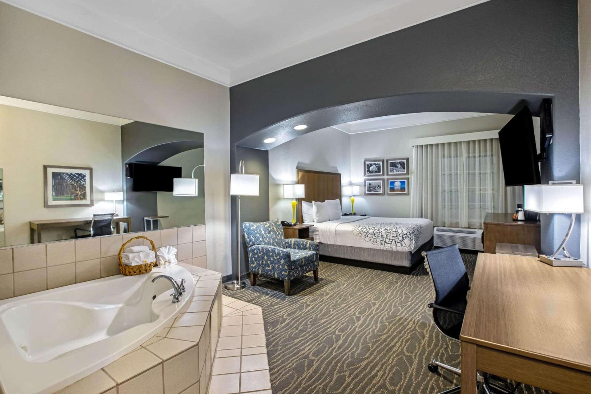 La Quinta by Wyndham Manteca - Ripon gallery photo in Ripon, CA — image 5