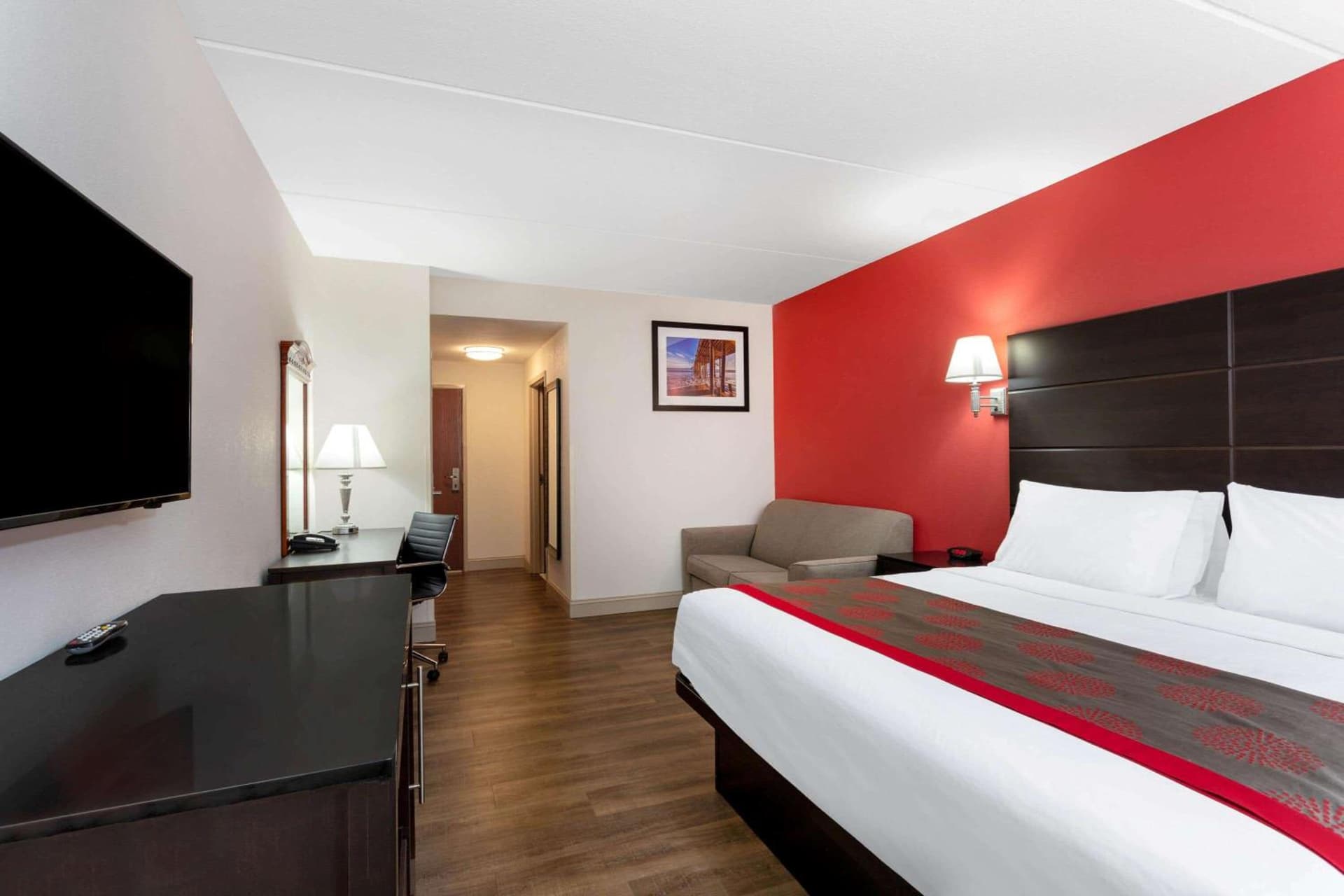 Ramada by Wyndham Panama City gallery photo in Panama City, FL — image 30