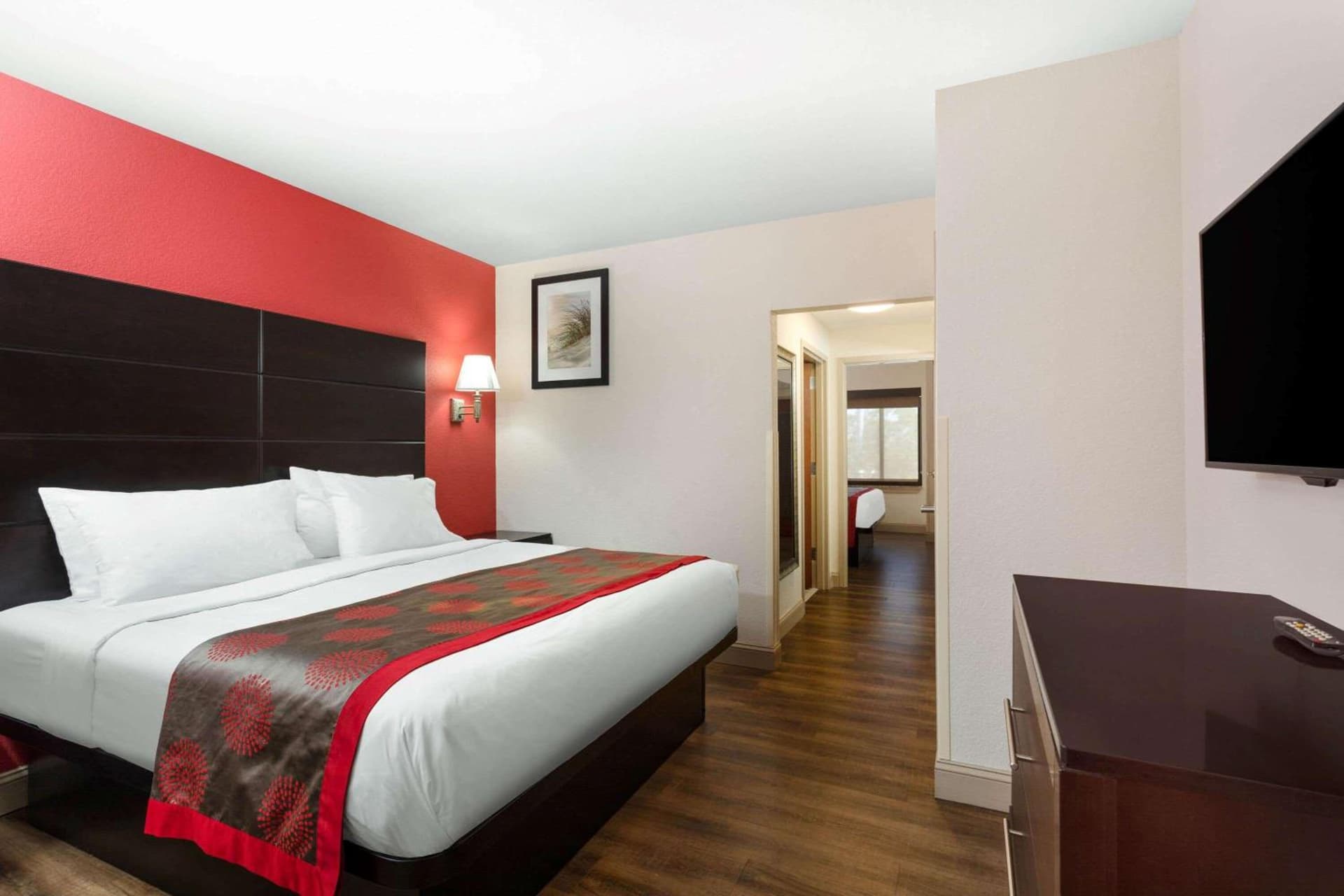 Ramada by Wyndham Panama City gallery photo in Panama City, FL — image 9
