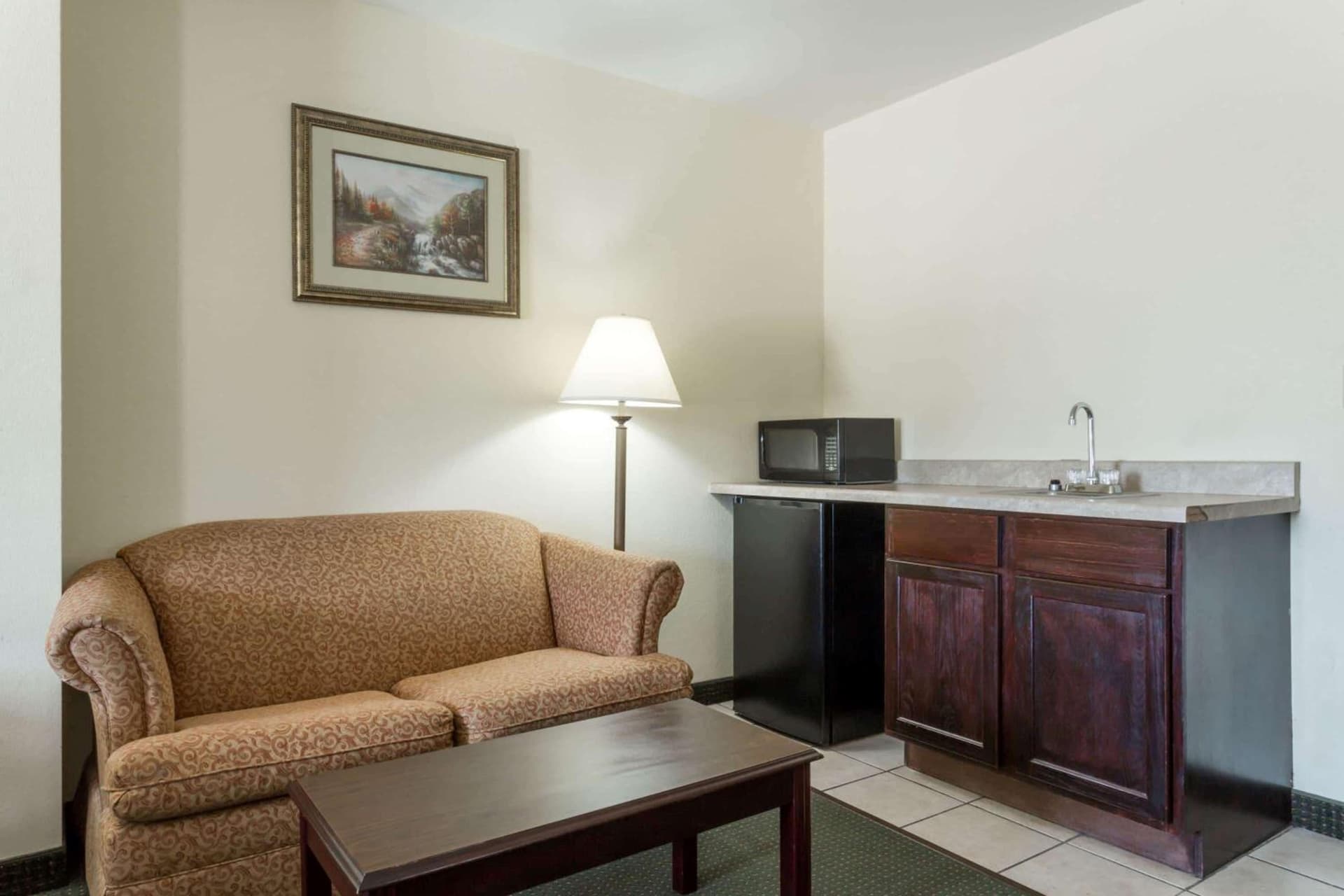 Howard Johnson by Wyndham Houma gallery photo in Houma, LA — image 7