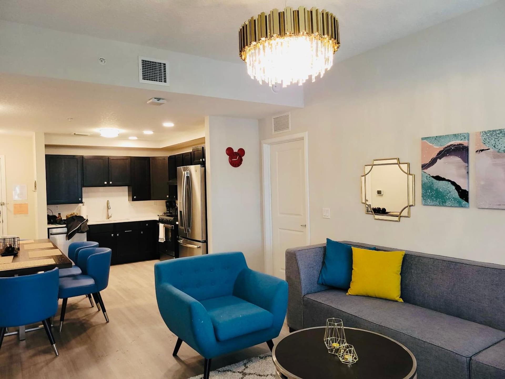 2BR - Disney Suite interior in Orlando, FL — gallery photo 2