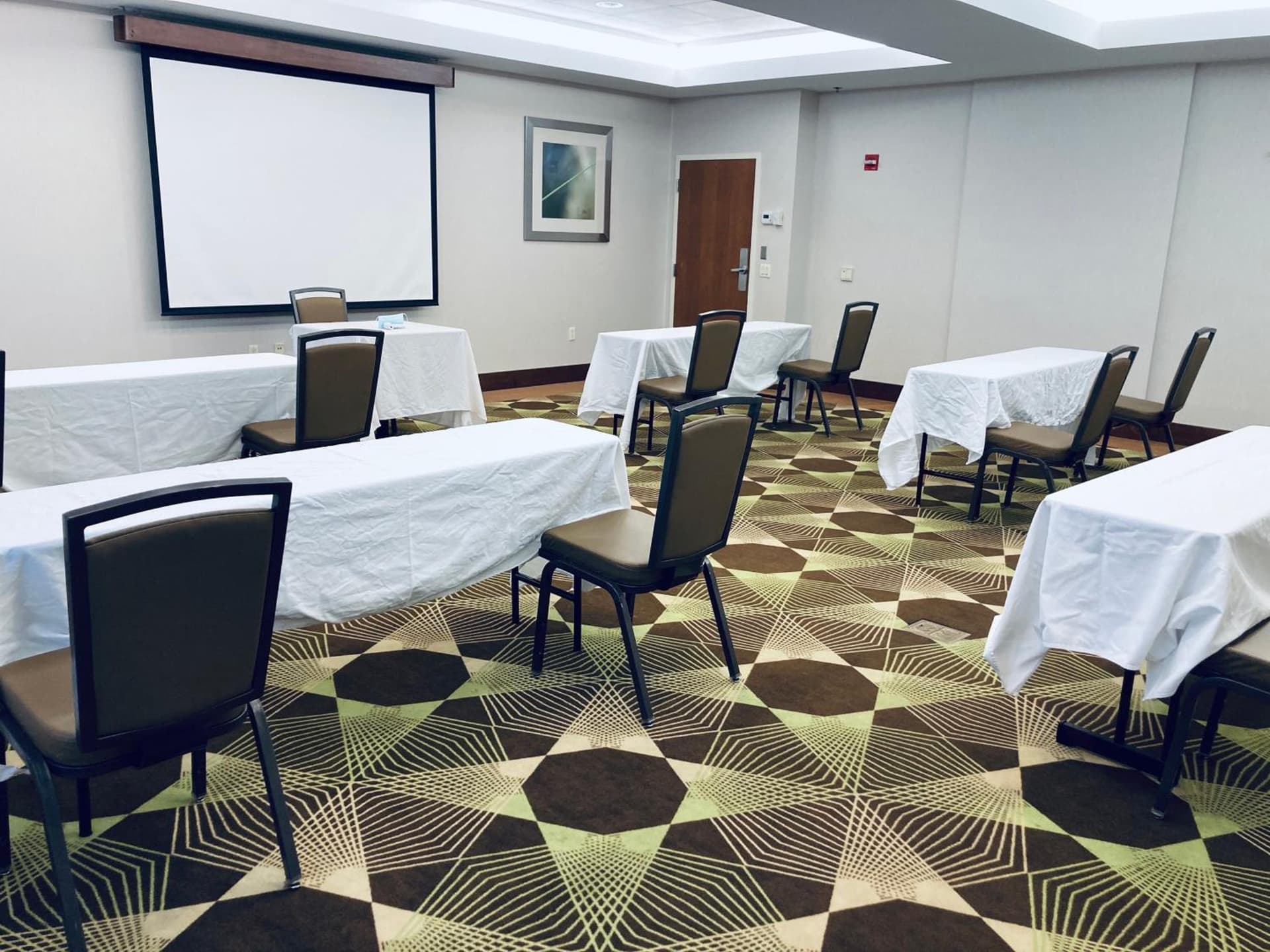 Holiday Inn Manchester Airport by IHG gallery photo in Manchester, NH — image 24