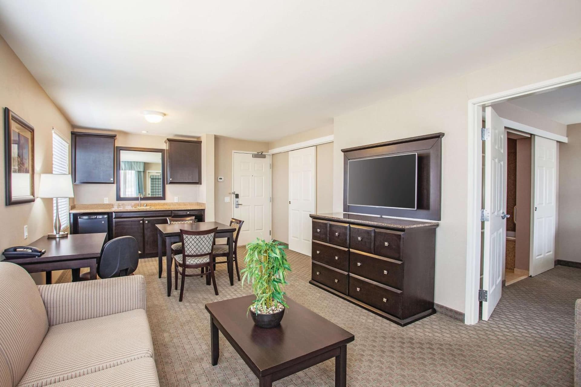 La Quinta by Wyndham Paso Robles gallery photo in Paso Robles, CA — image 49