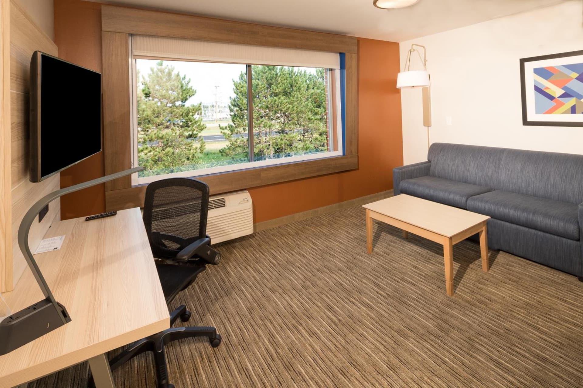 Holiday Inn Express Hotel & Suites Bay City by IHG gallery photo in Bay City, MI — image 21