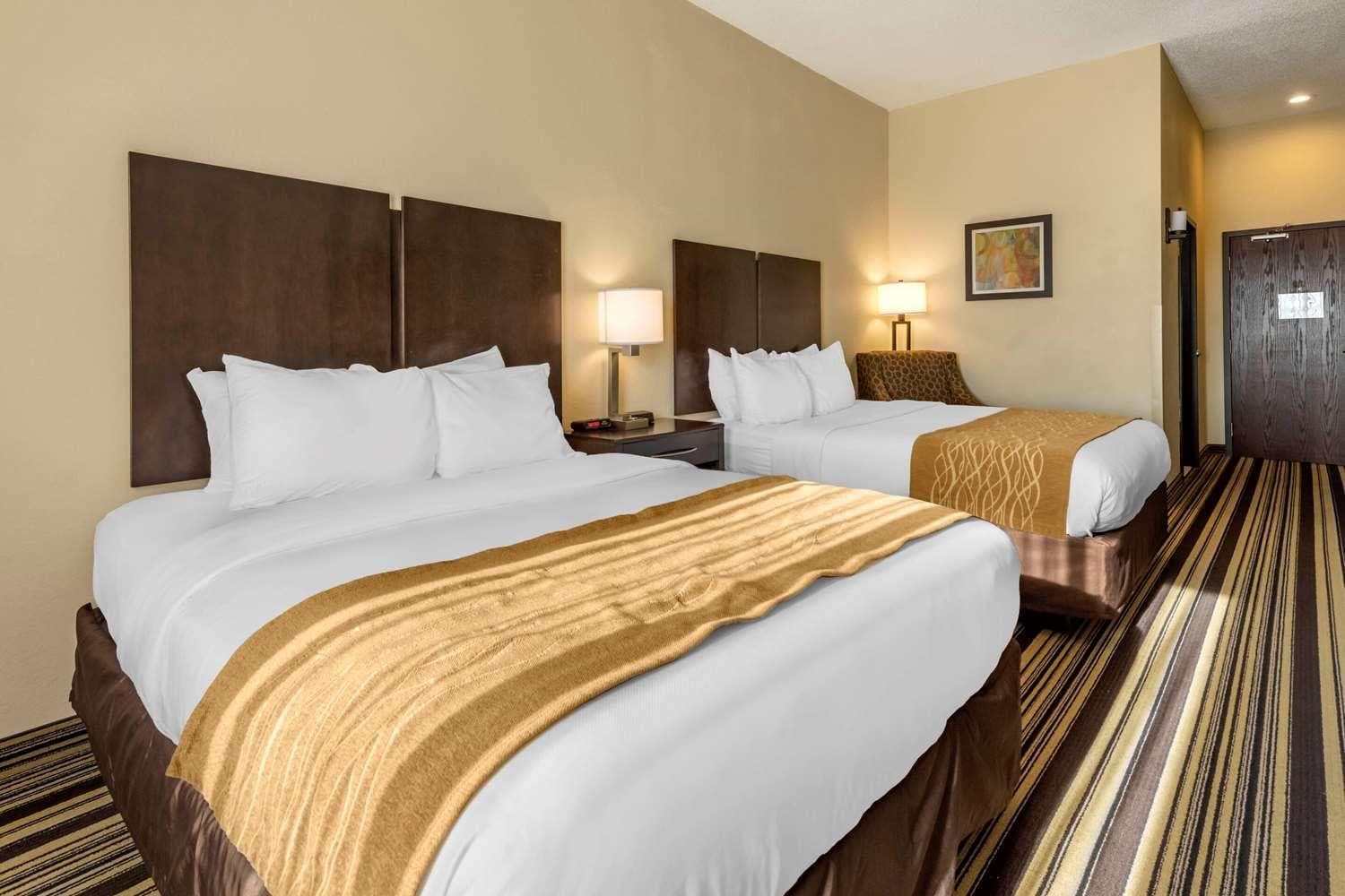 Comfort Inn & Suites Triadelphia - Wheeling interior in Triadelphia, WV — gallery photo 2