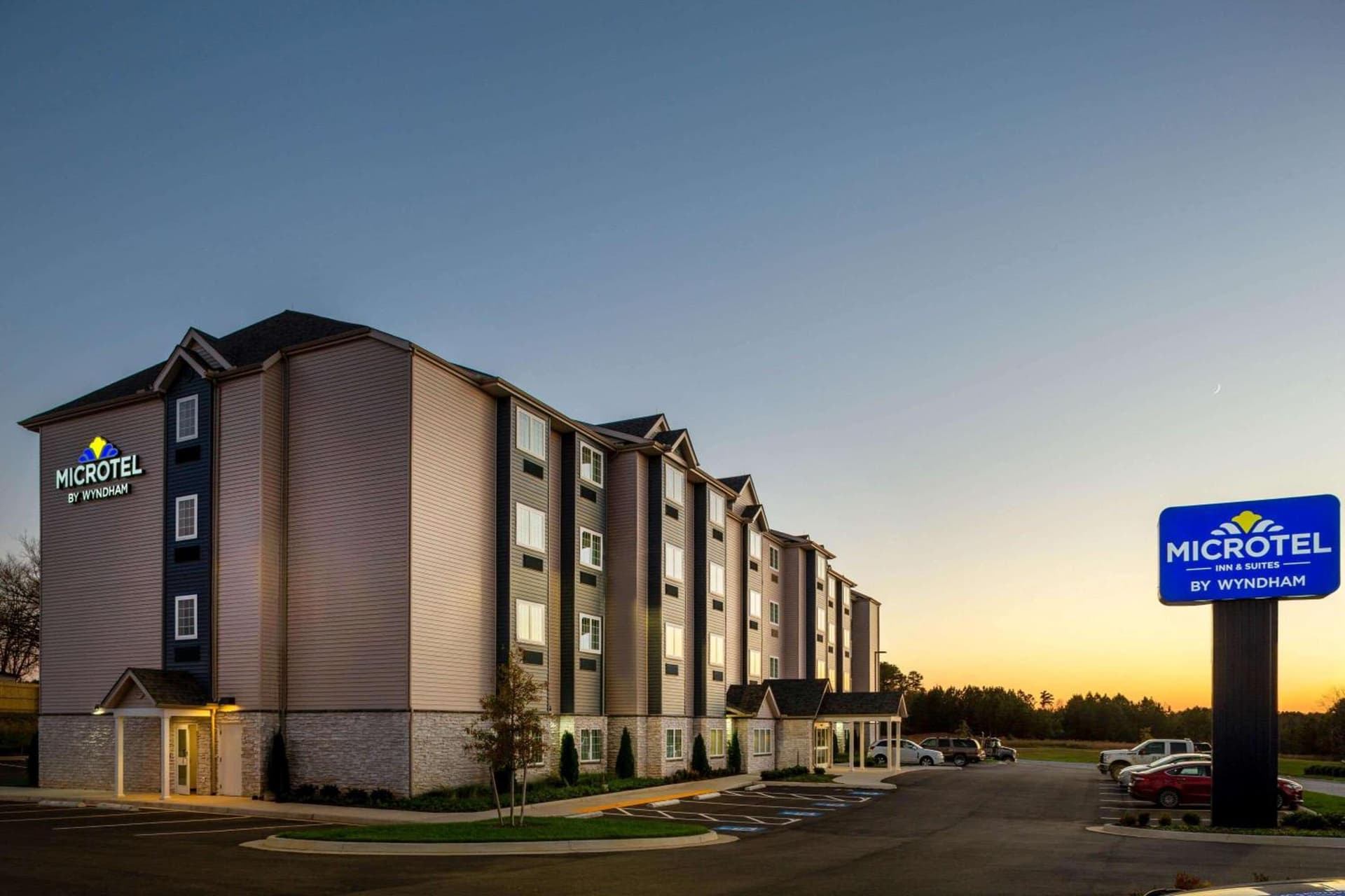 Microtel Inn Suites by Wyndham South Hill interior in South Hill, VA — gallery photo 2