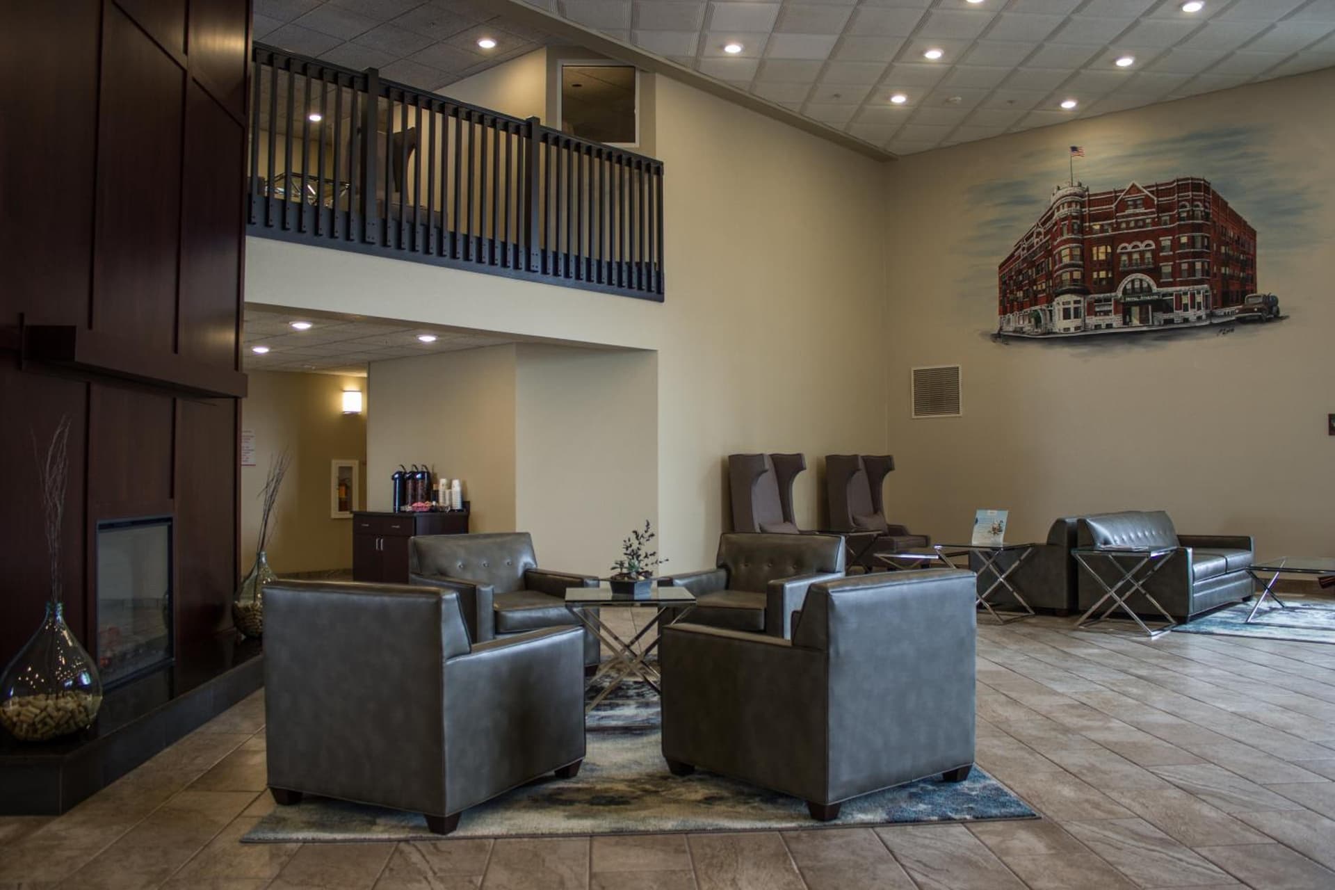 Cobblestone Suites - Oshkosh interior in Oshkosh, WI — gallery photo 2