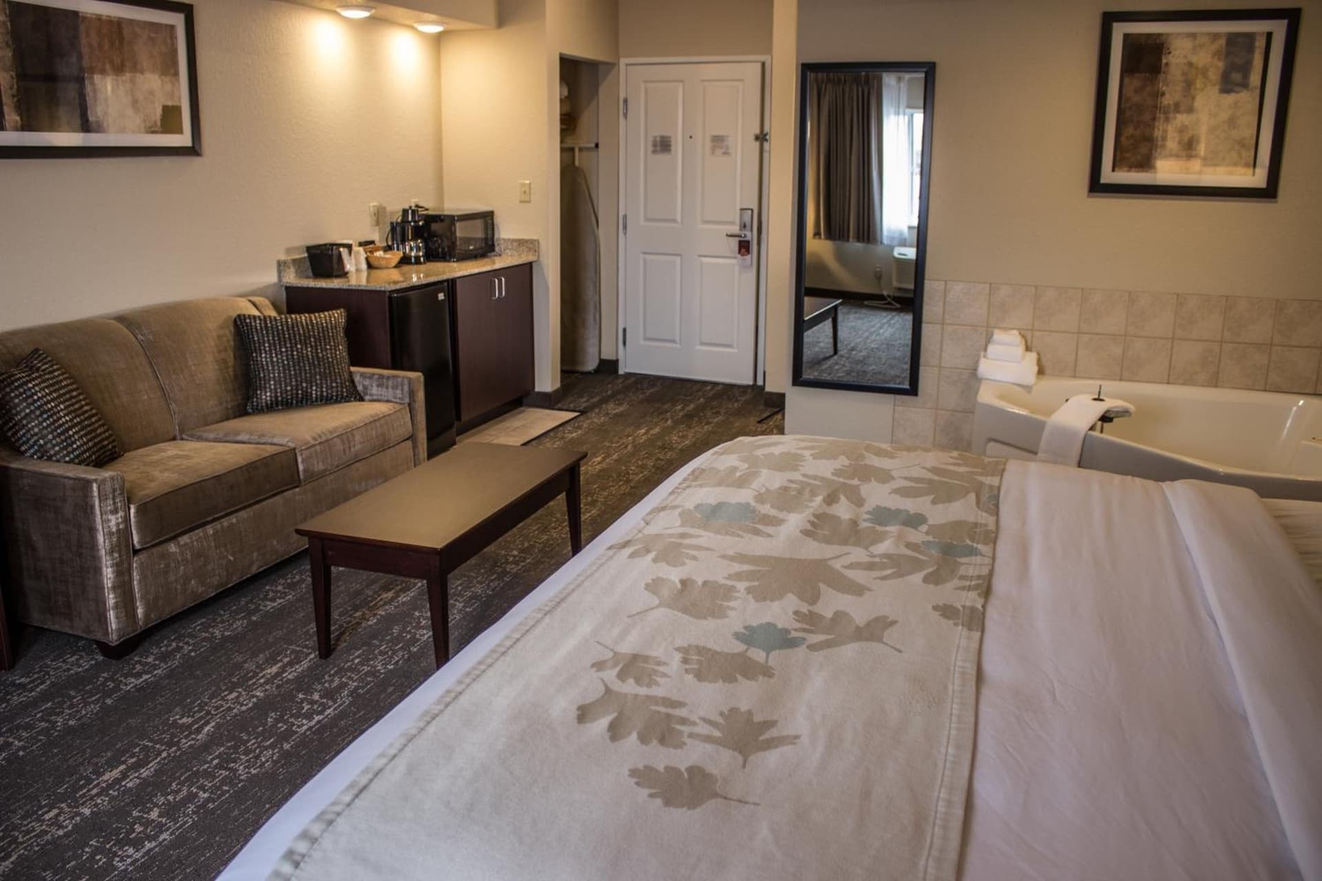 Cobblestone Suites - Oshkosh gallery photo in Oshkosh, WI — image 45