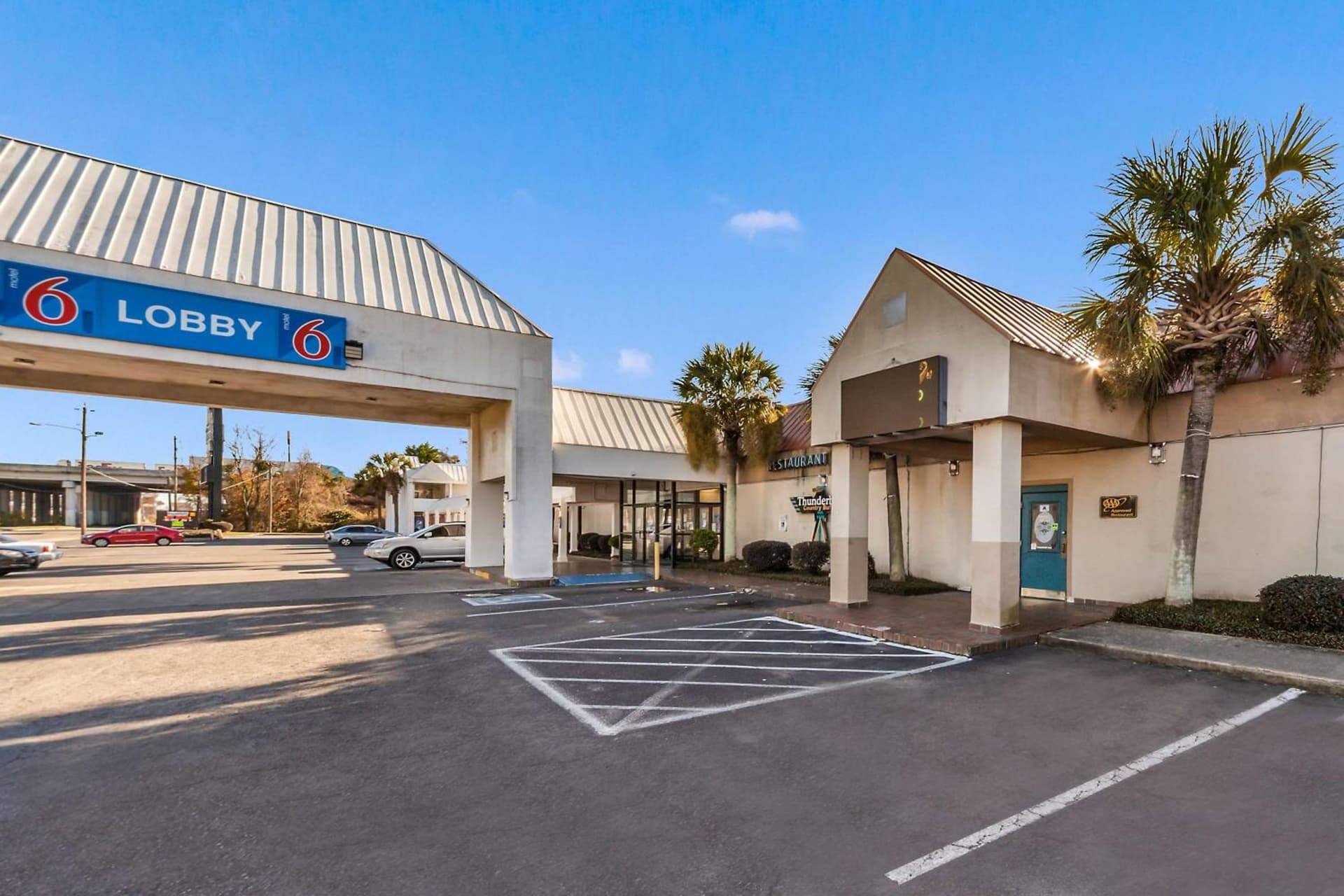 Motel 6-Florence, SC interior in Florence, SC — gallery photo 2