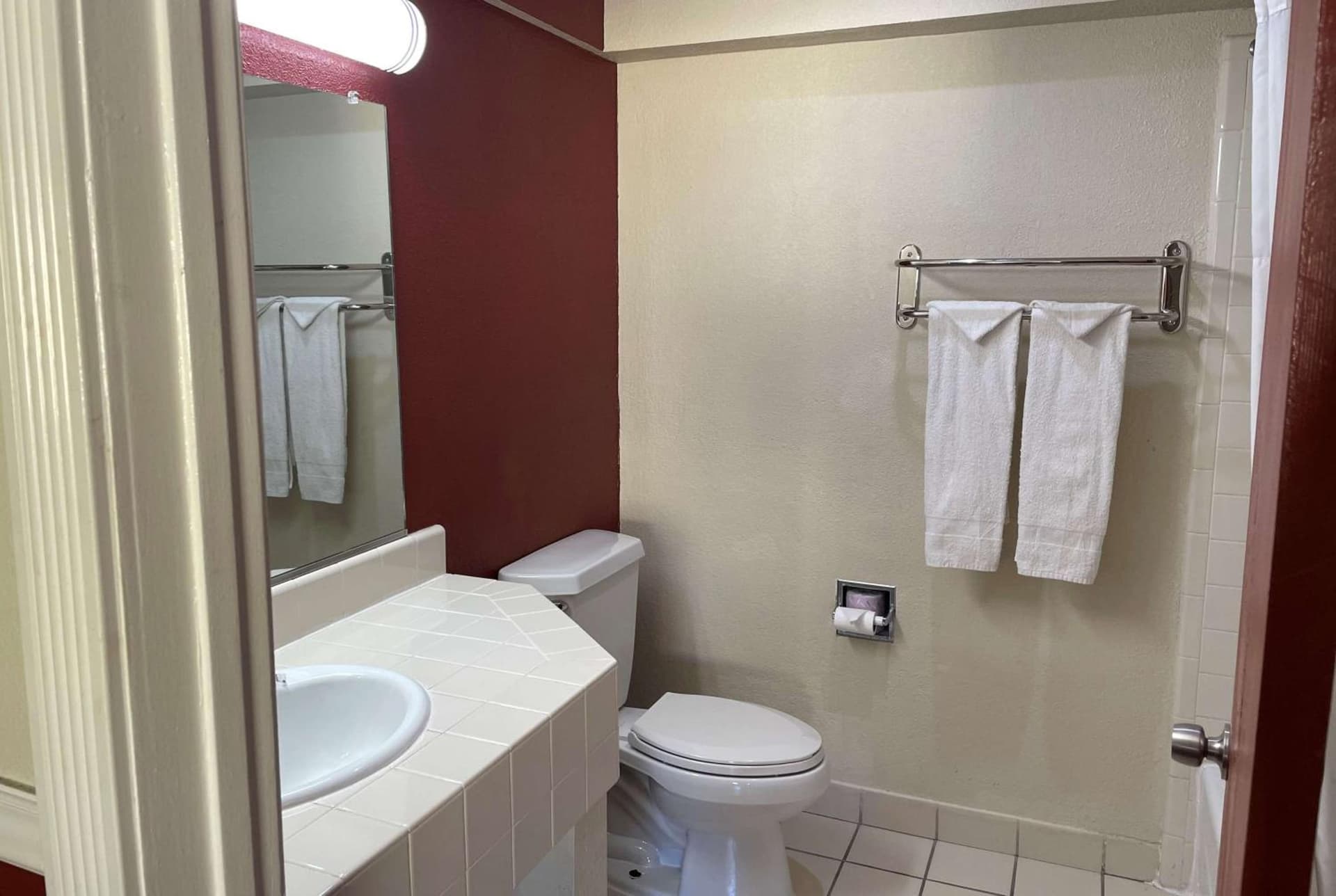 Mission Inn and Suites gallery photo in Hayward, CA — image 13