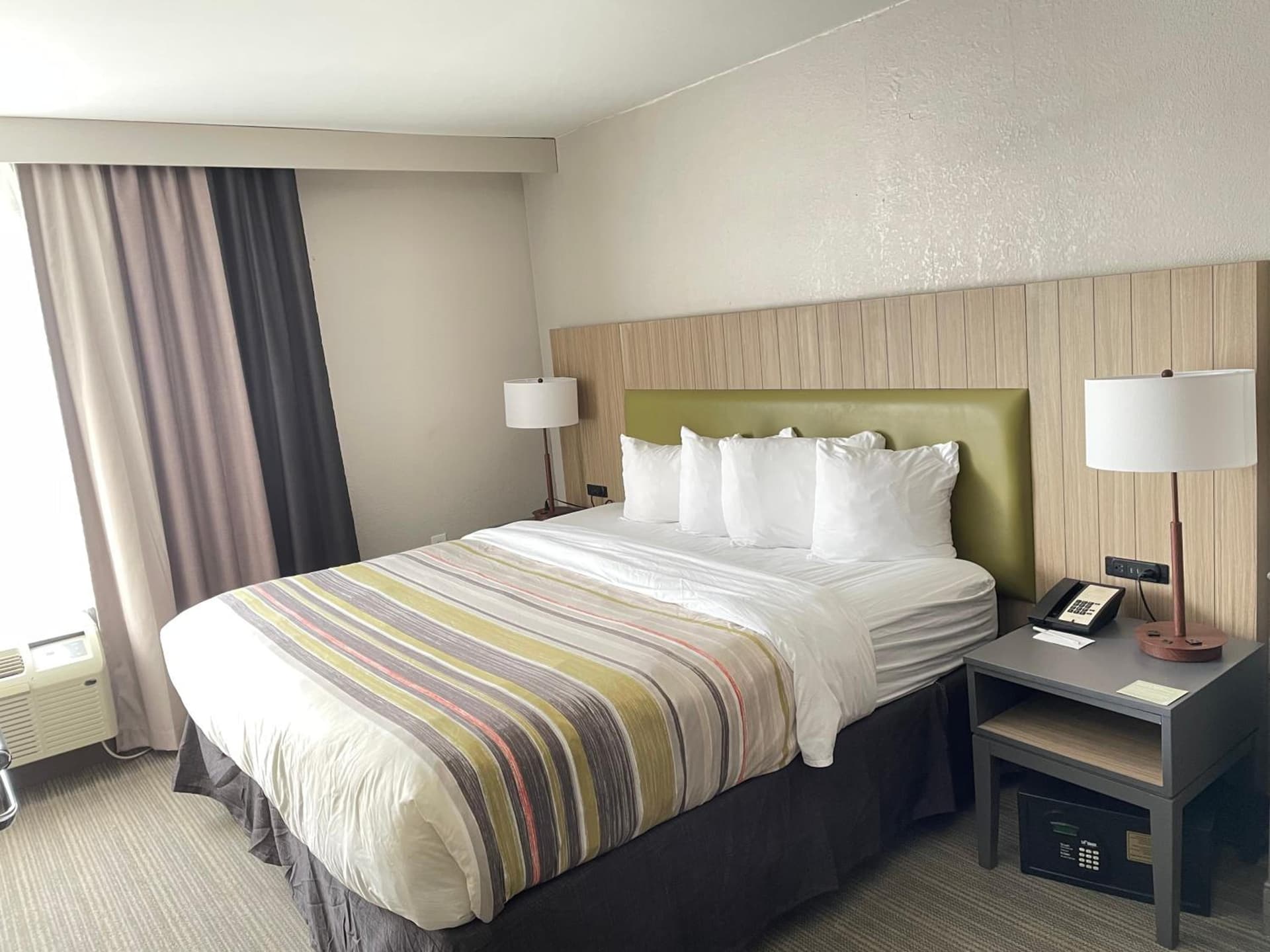 Country Inn & Suites by Radisson, Greenville, NC gallery photo in Winterville, NC — image 41