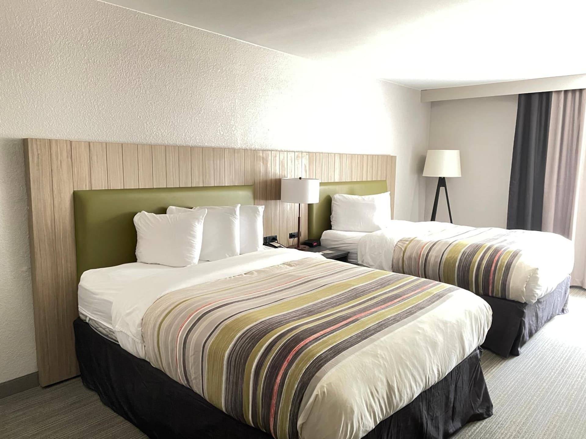 Country Inn & Suites by Radisson, Greenville, NC gallery photo in Winterville, NC — image 47
