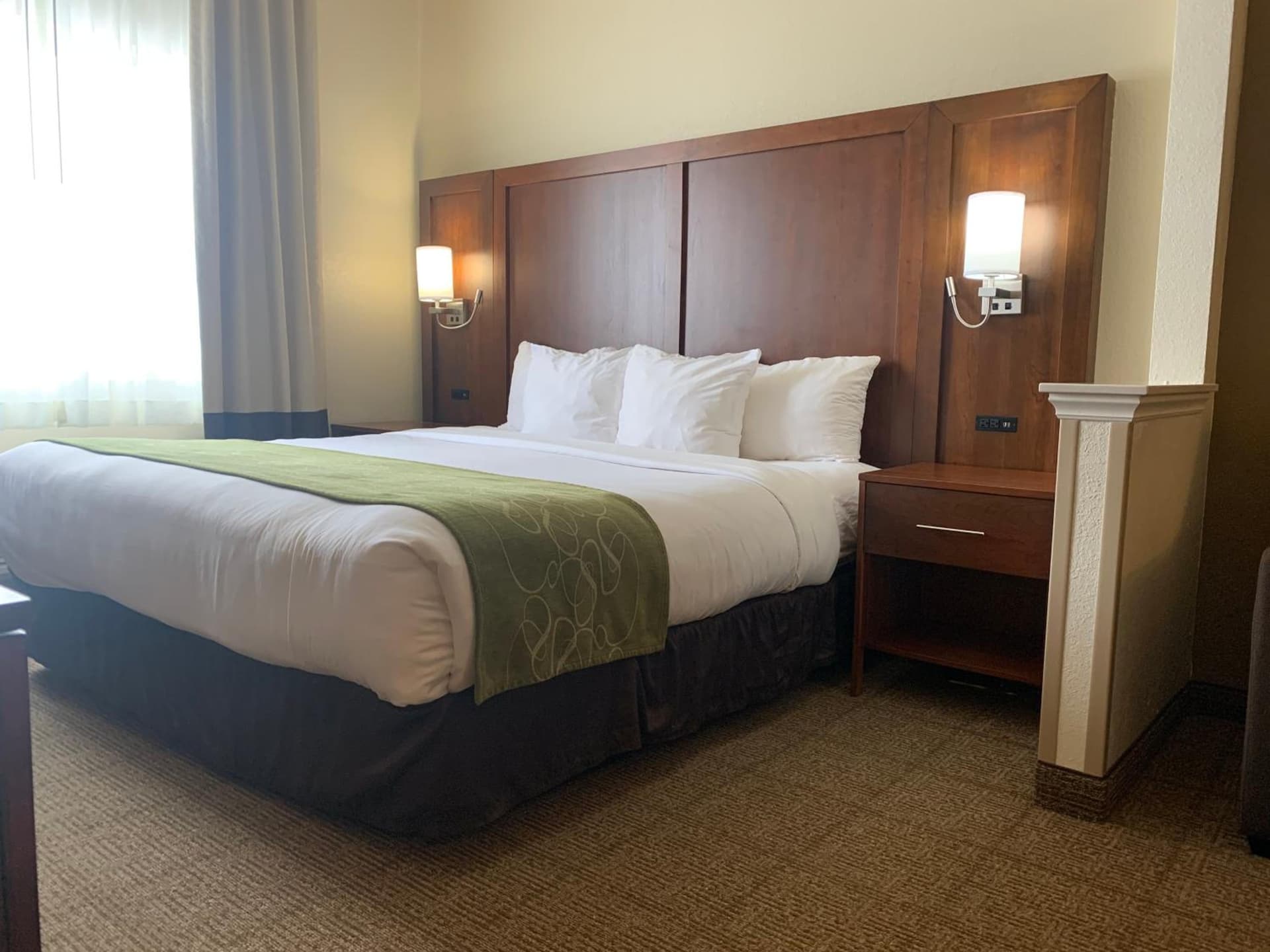 Comfort Suites Peoria I-74 gallery photo in Peoria, IL — image 32