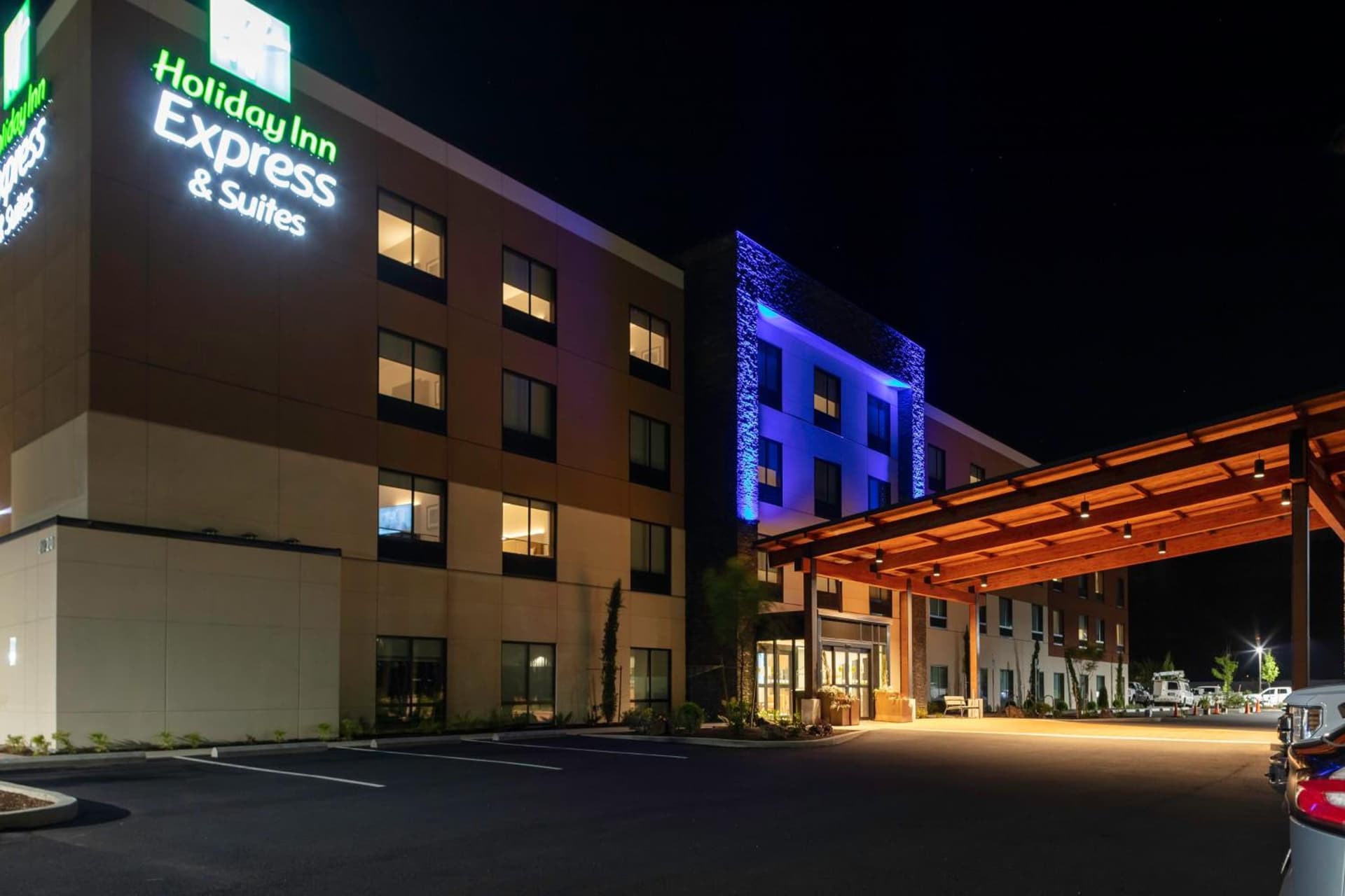 Holiday Inn Express & Suites - The Dalles by IHG featured exterior or lobby in The Dalles, OR — similar hotel