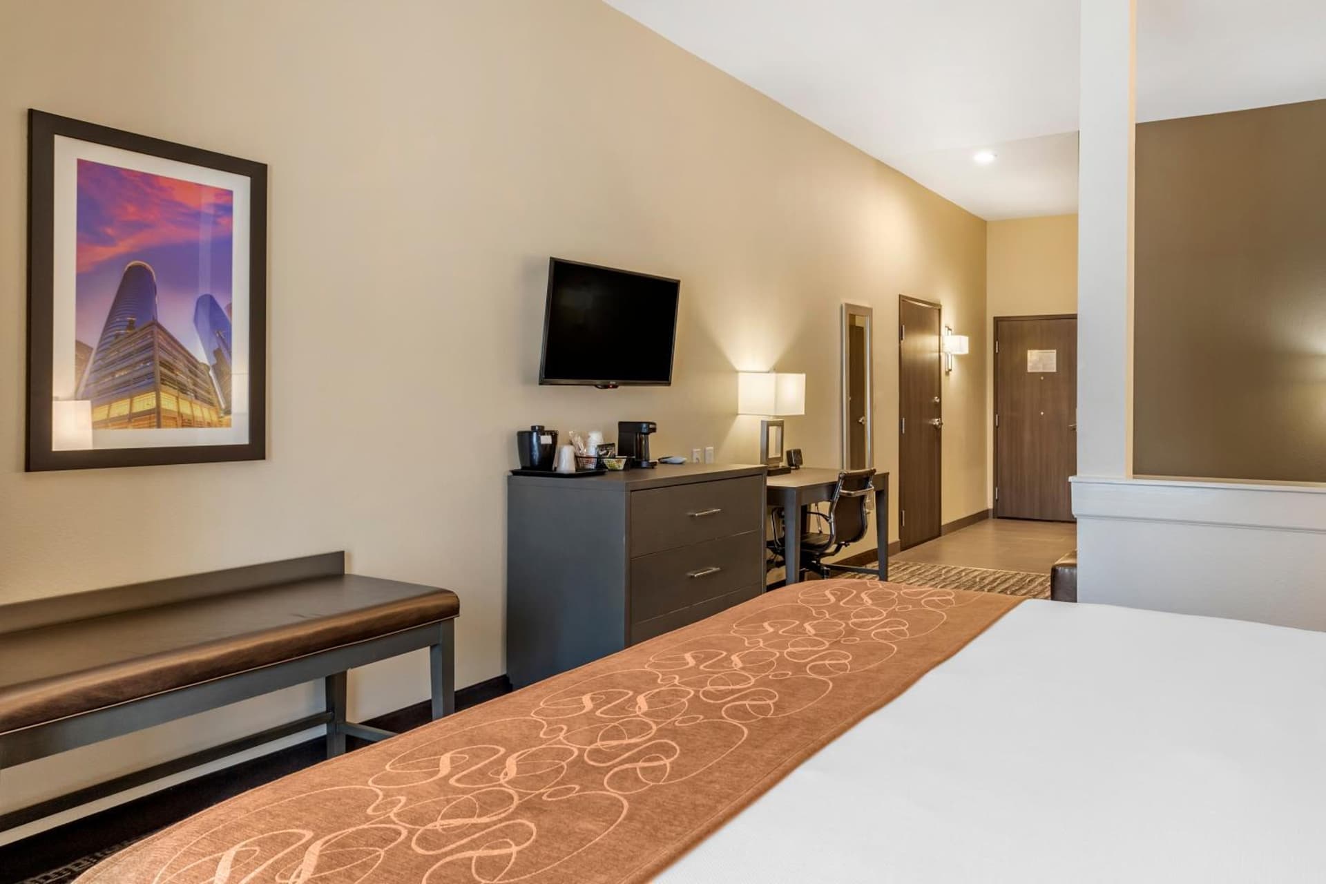 Comfort Suites Near Sam Houston Race Park gallery photo in Houston, TX — image 21