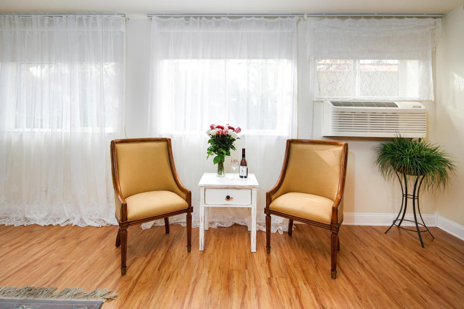 Stratford Inn gallery photo in Ashland, OR — image 46