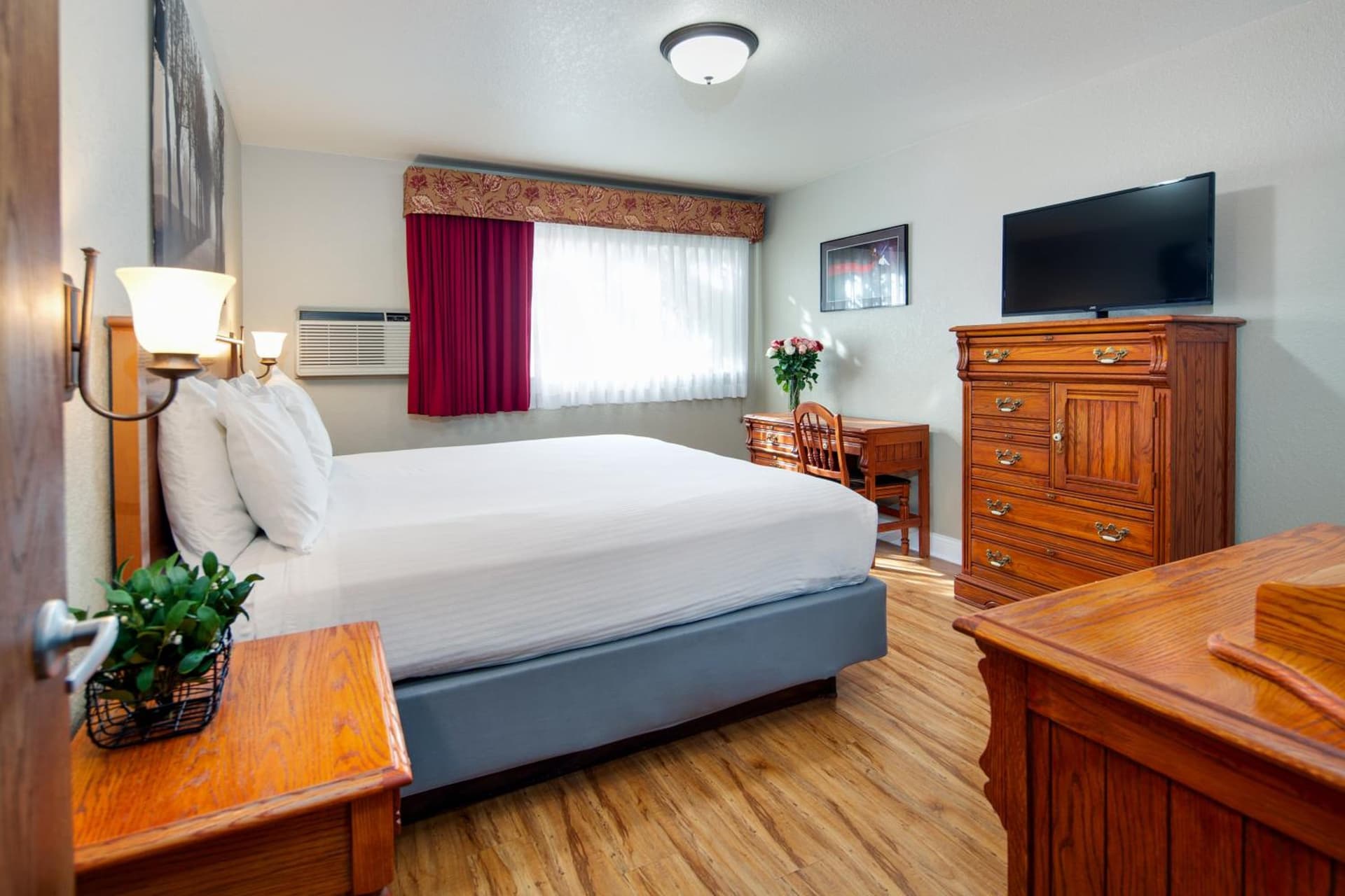Stratford Inn gallery photo in Ashland, OR — image 11