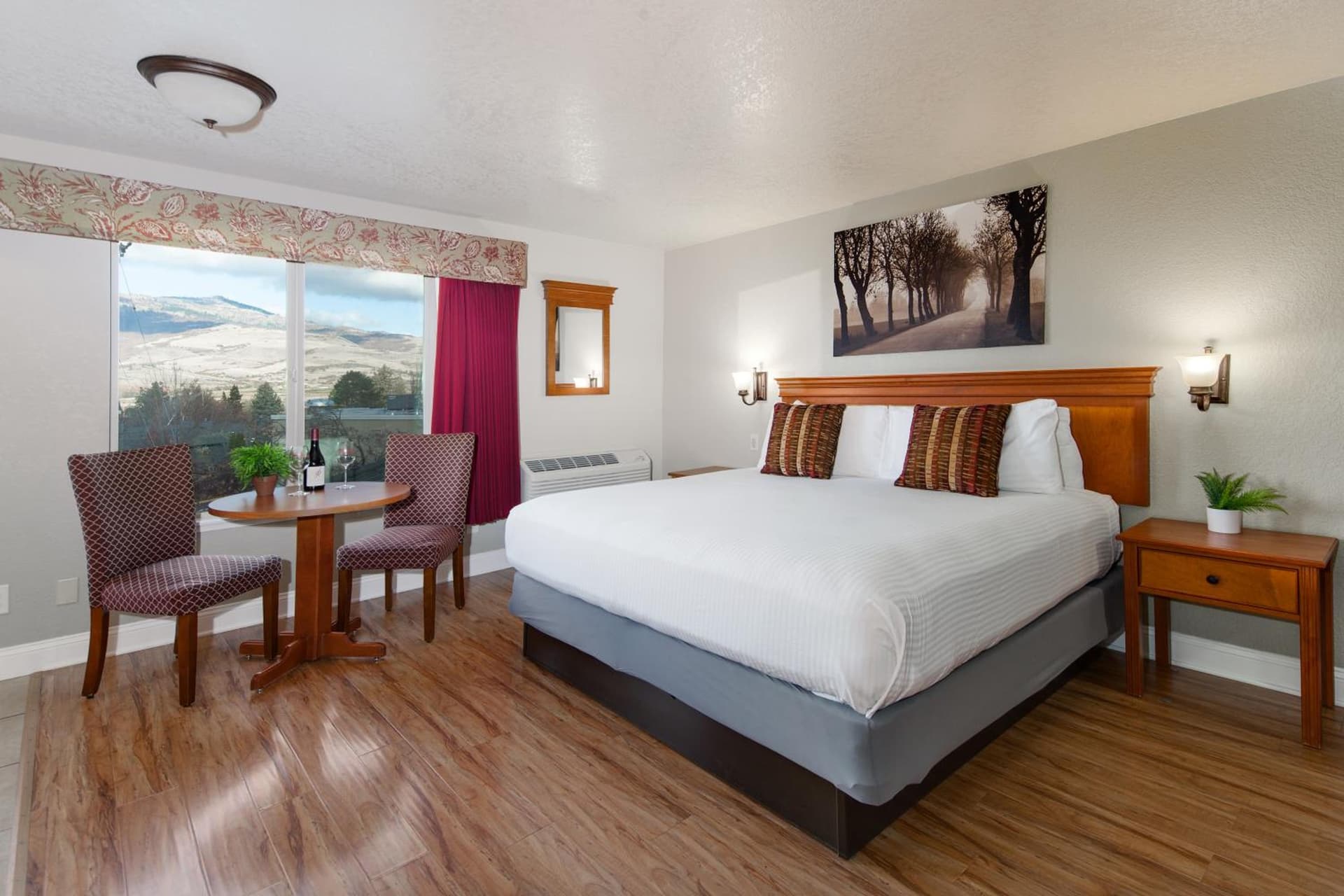 Stratford Inn gallery photo in Ashland, OR — image 68