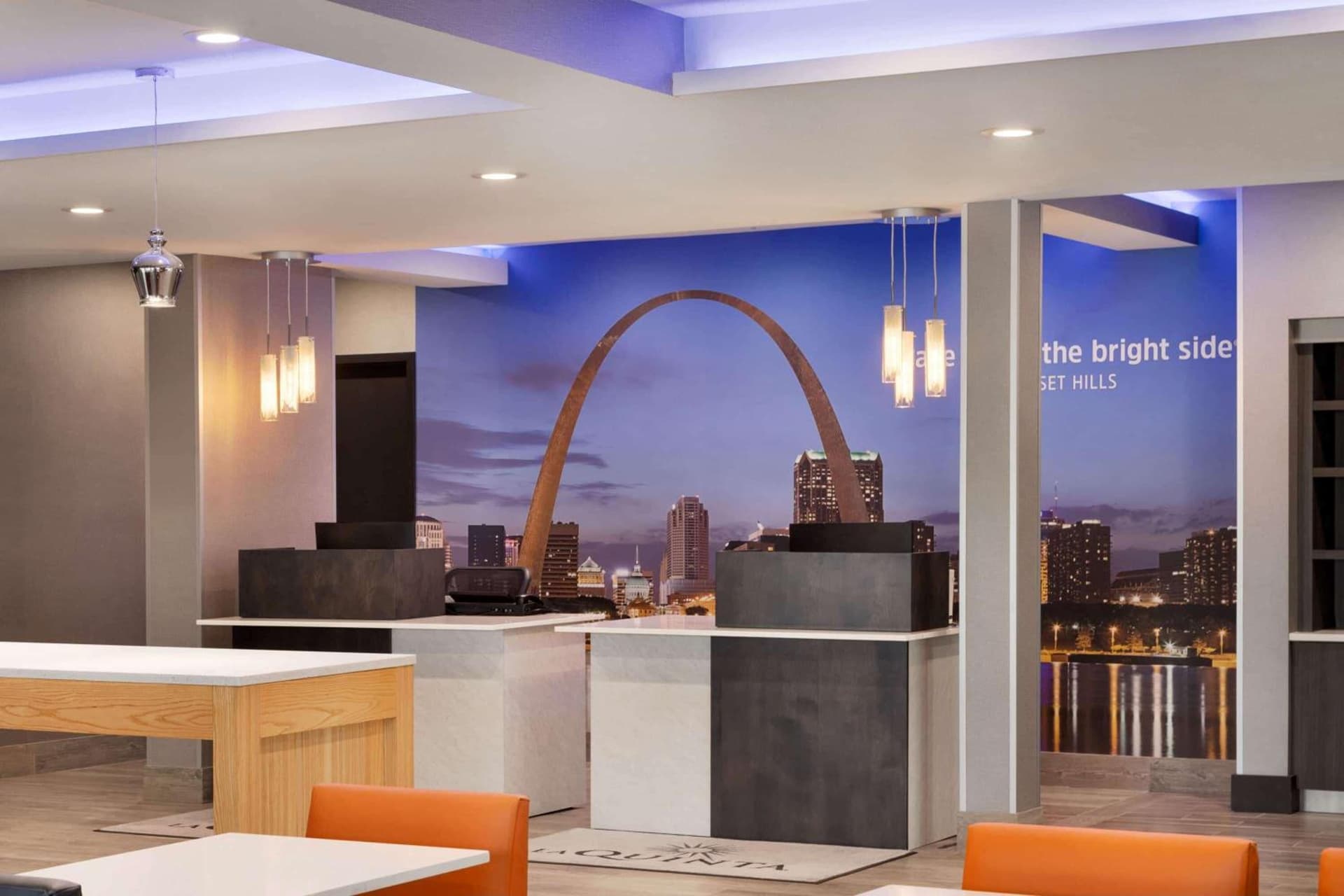 La Quinta Inn & Suites by Wyndham St Louis Route 66 gallery photo in Saint Louis, MO — image 25