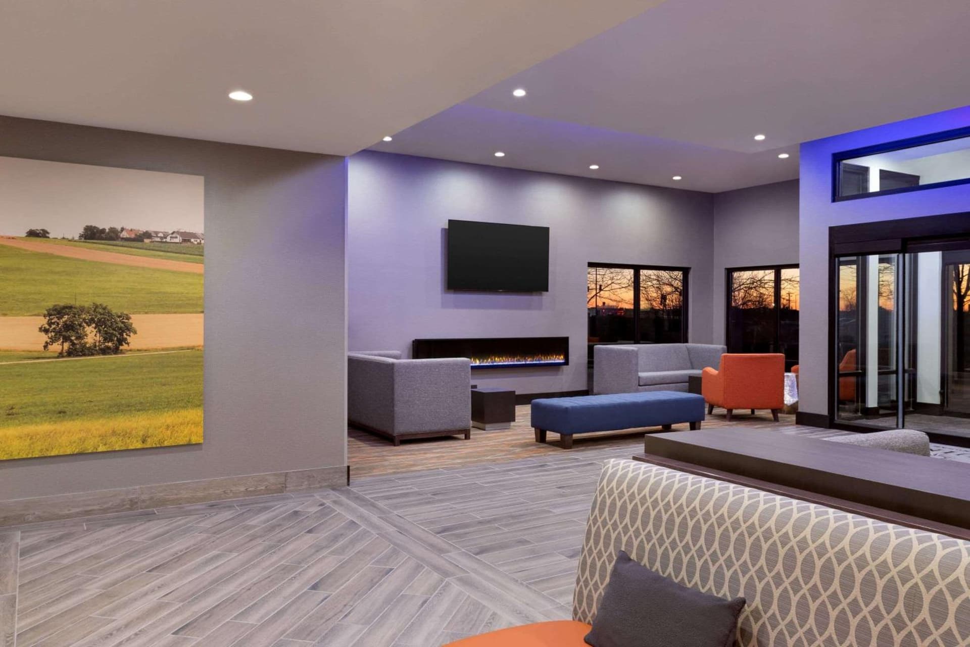 La Quinta Inn & Suites by Wyndham St Louis Route 66 gallery photo in Saint Louis, MO — image 11