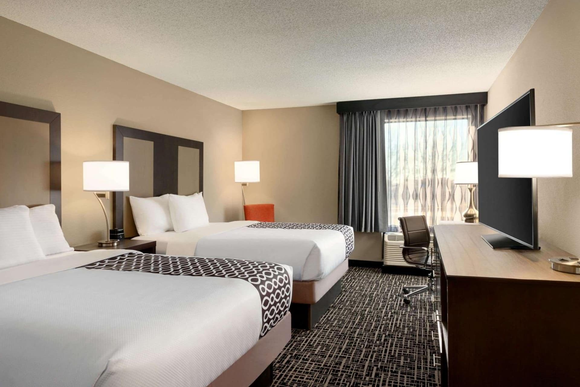 La Quinta Inn & Suites by Wyndham St Louis Route 66 gallery photo in Saint Louis, MO — image 38
