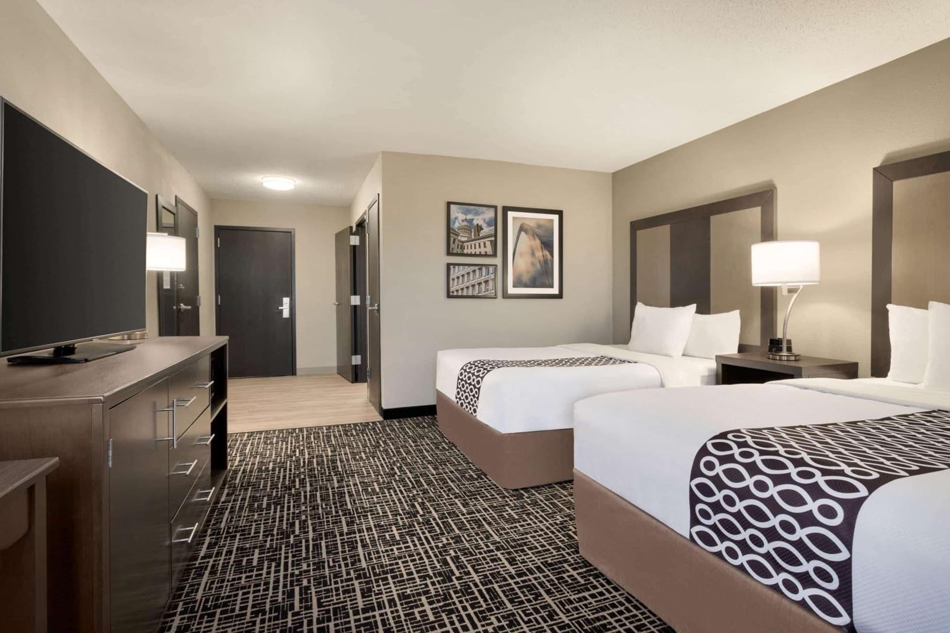 La Quinta Inn & Suites by Wyndham St Louis Route 66 gallery photo in Saint Louis, MO — image 27