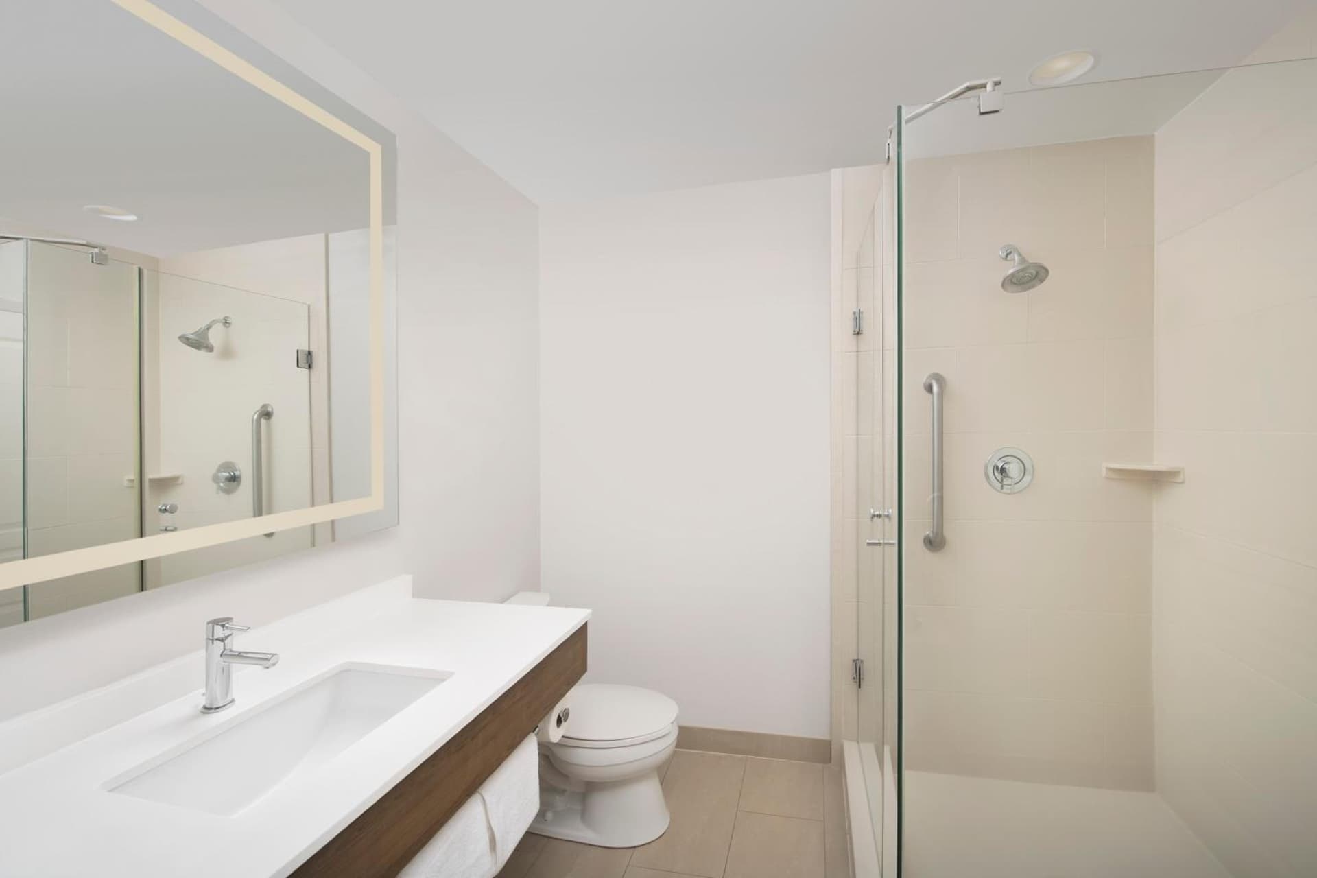 Holiday Inn Express Jacksonville Beach by IHG property views in Jacksonville Beach, FL — gallery photo 3