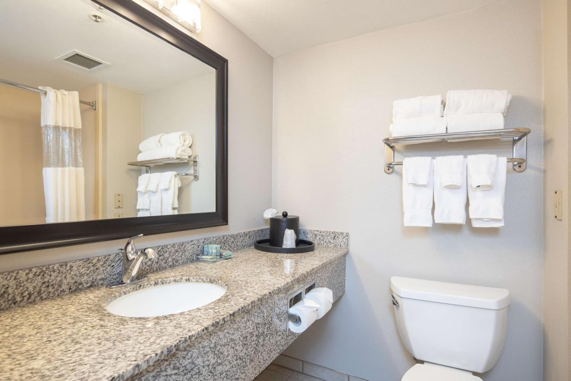 Best Western Inn & Suites San Mateo - San Francisco Airport gallery photo in San Mateo, CA — image 27