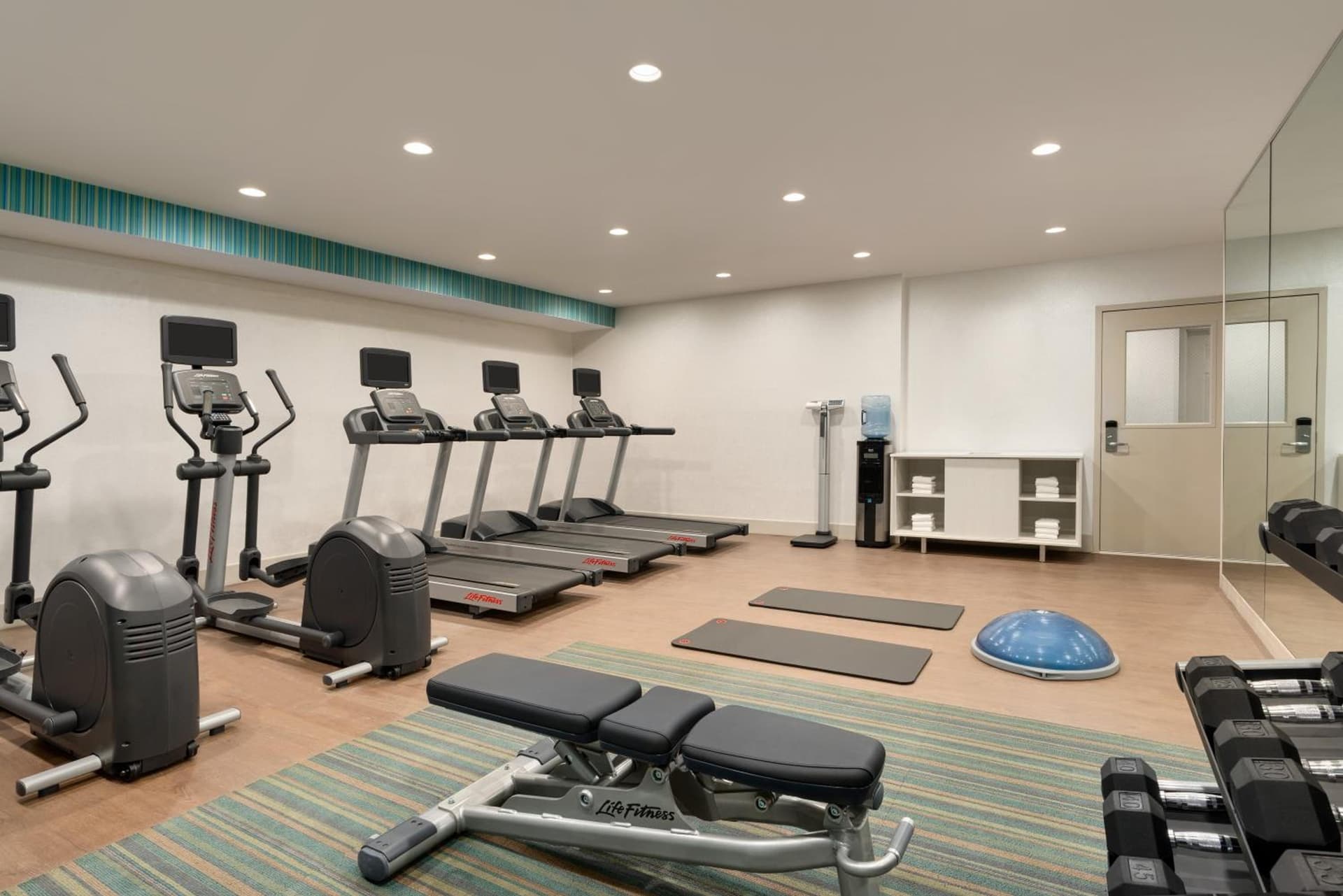 Holiday Inn Express - Jamaica - JFK AirTrain - NYC by IHG gallery photo in Queens, NY — image 58