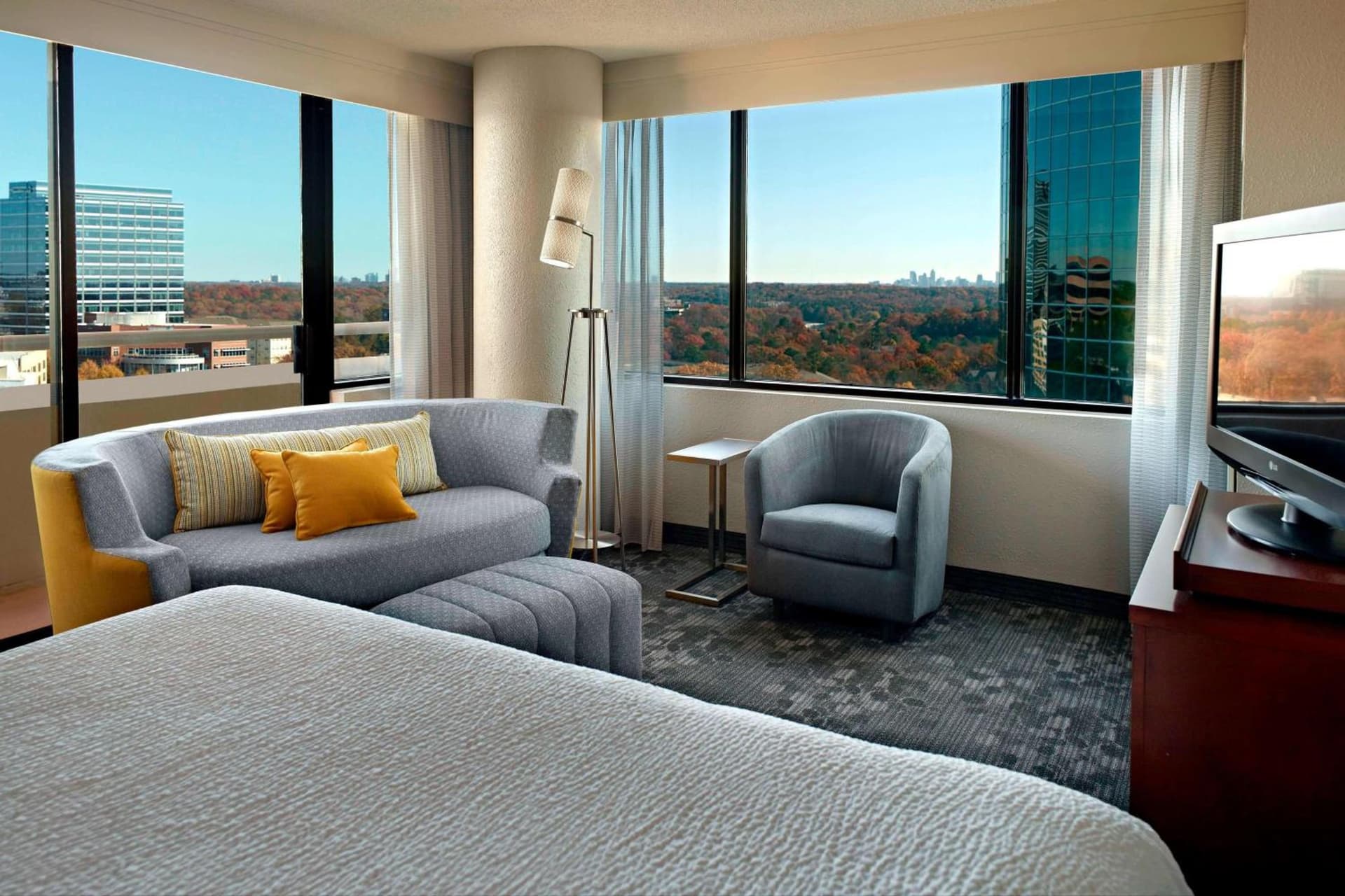 Sonesta Select Atlanta Cumberland Galleria Ballpark gallery photo in Atlanta, GA — image 26