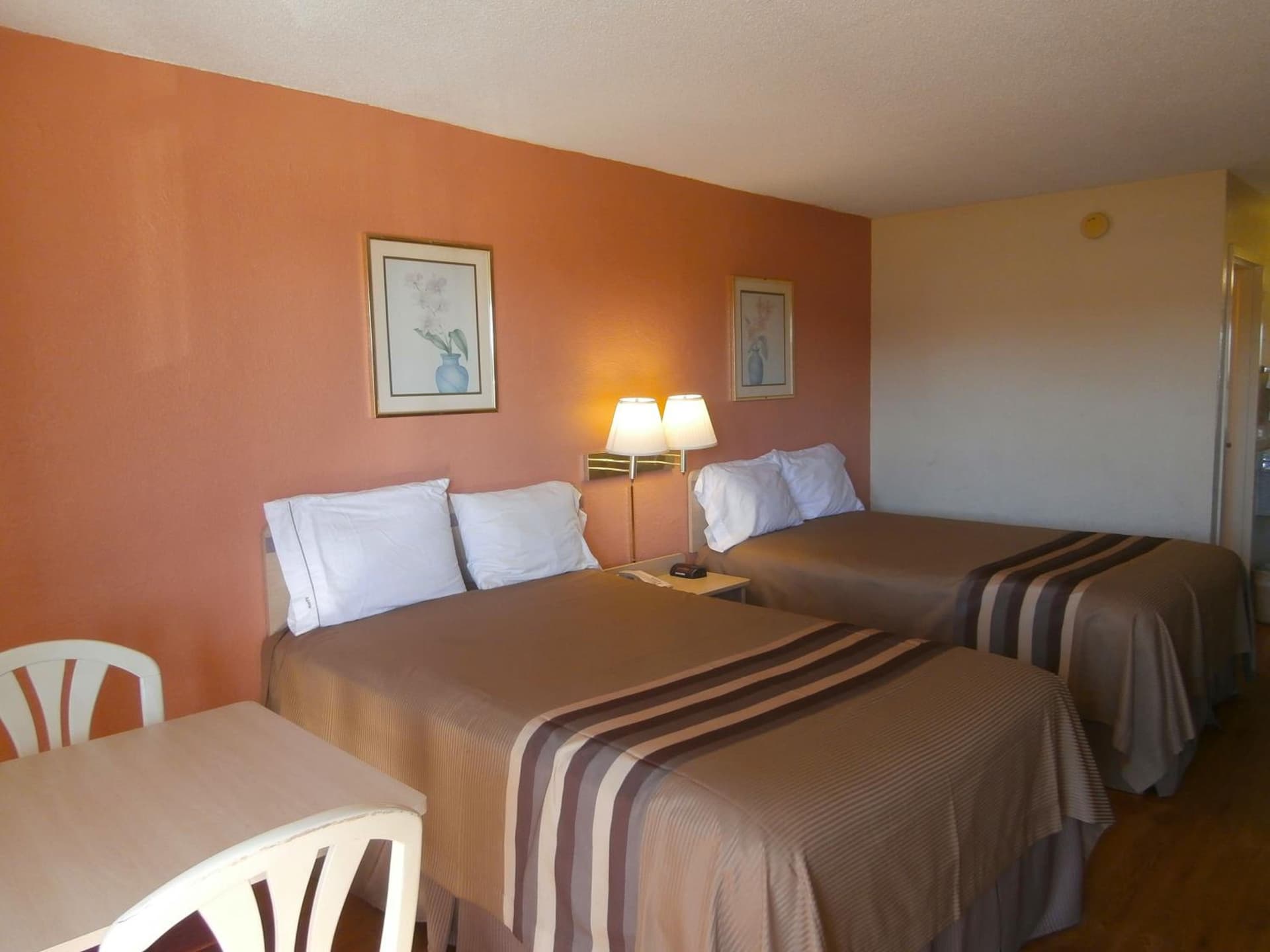 Americas Best Value Inn Tucker interior in Tucker, GA — gallery photo 2