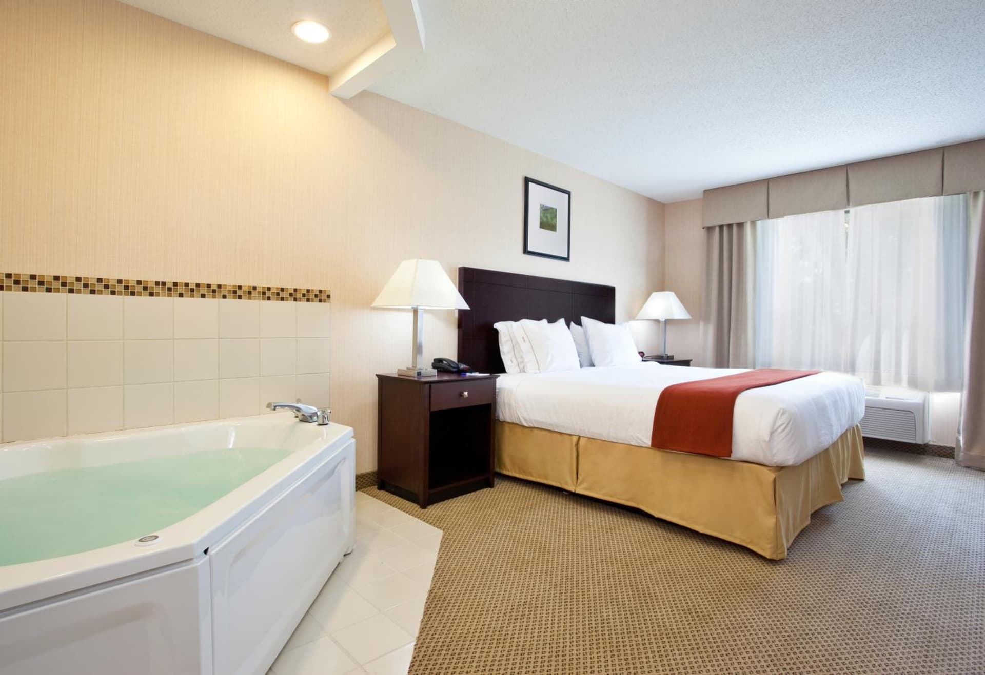Holiday Inn Express Hotel & Suites Tipp City by IHG interior in Tipp City, OH — gallery photo 2