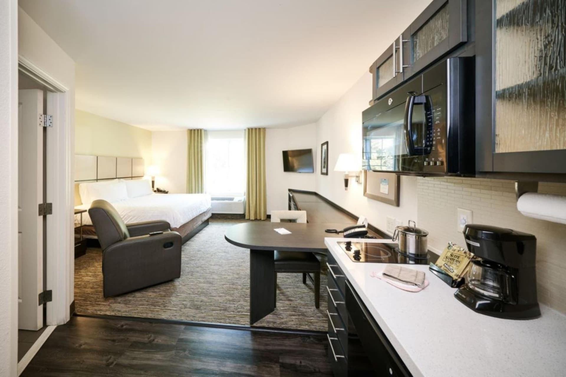 Candlewood Suites Pueblo by IHG gallery photo in Pueblo, CO — image 29