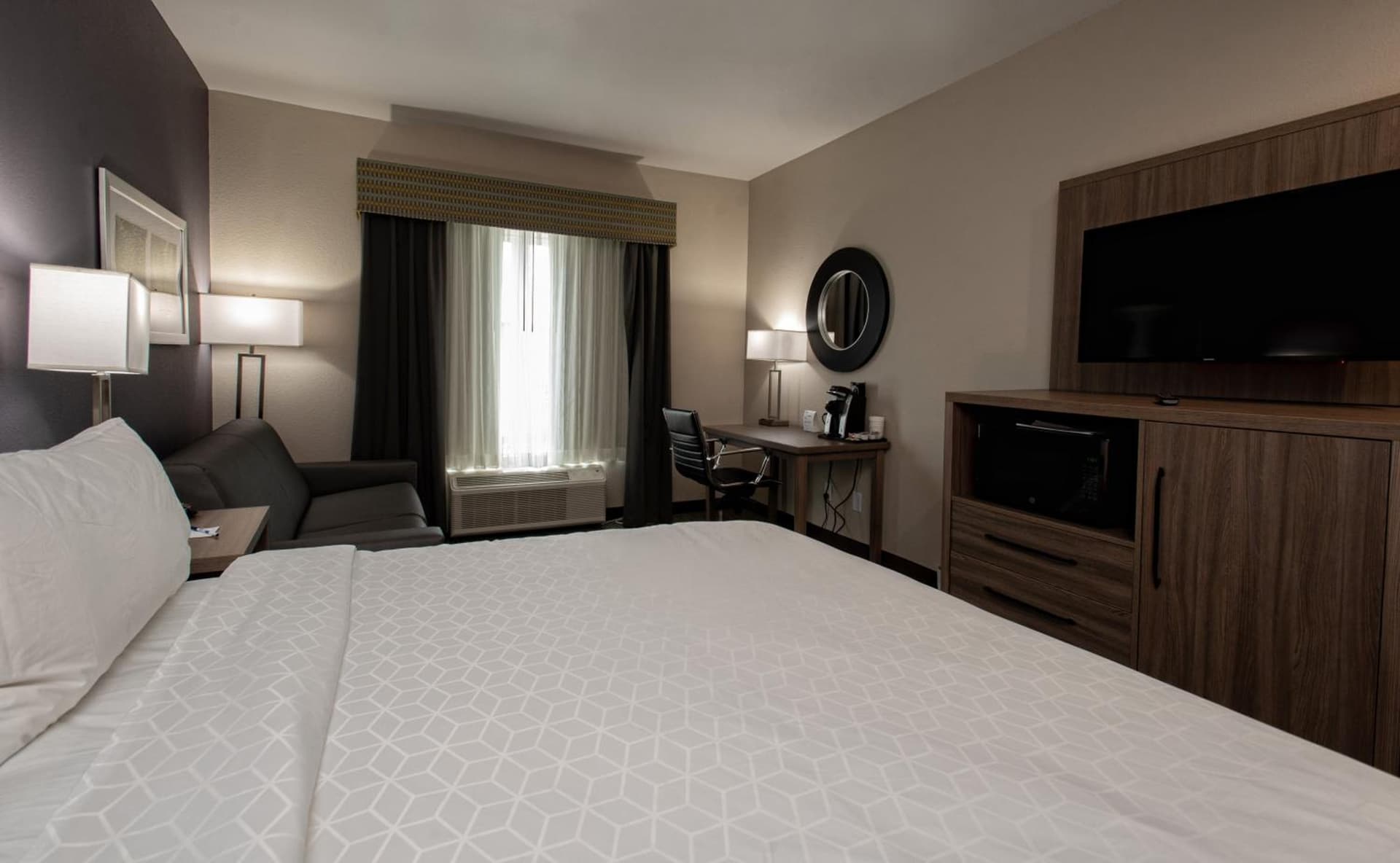Holiday Inn Express Hotel and Suites Port Aransas/Beach Area by IHG gallery photo in Port Aransas, TX — image 11