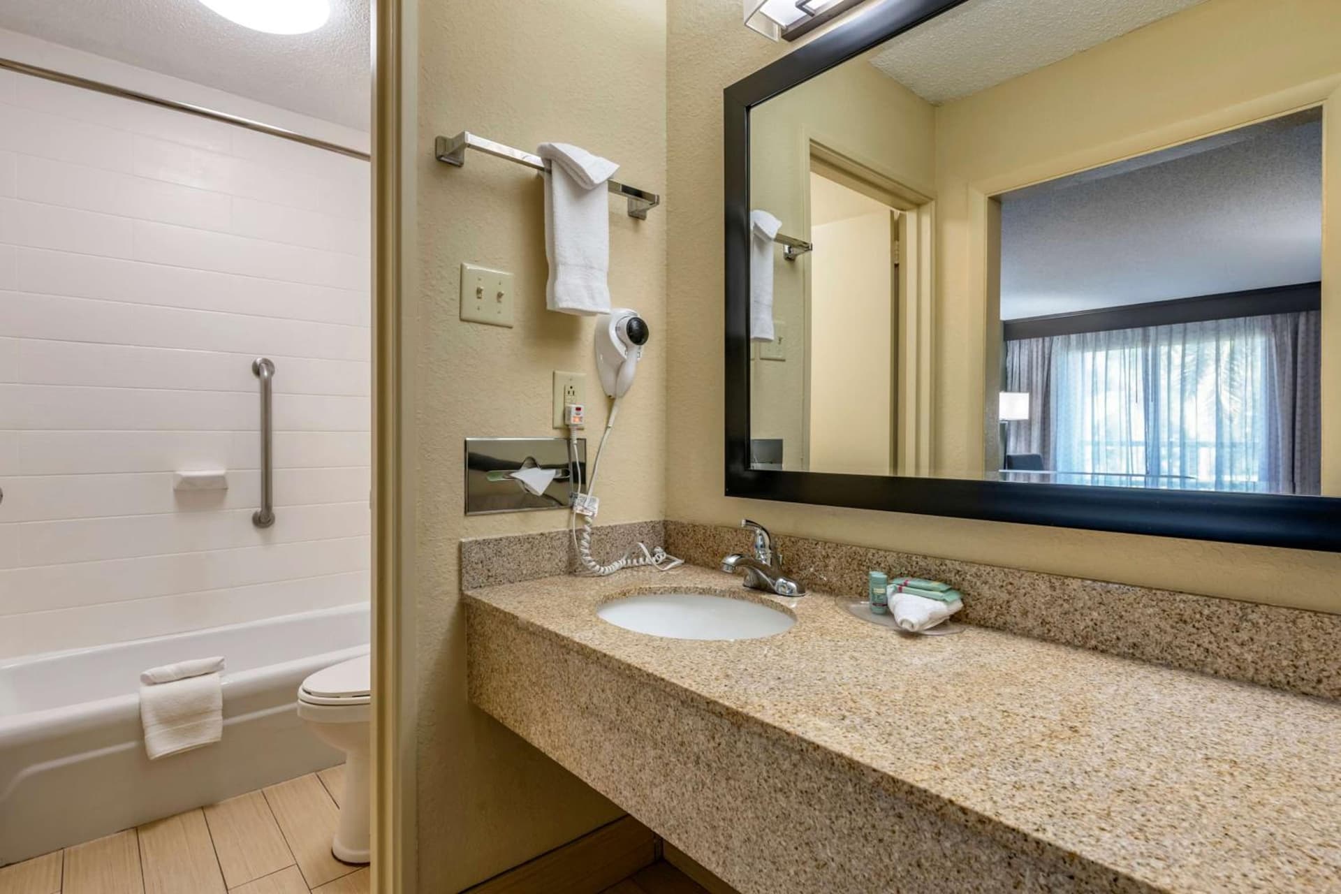 Best Western Downtown Stuart gallery photo in Stuart, FL — image 21