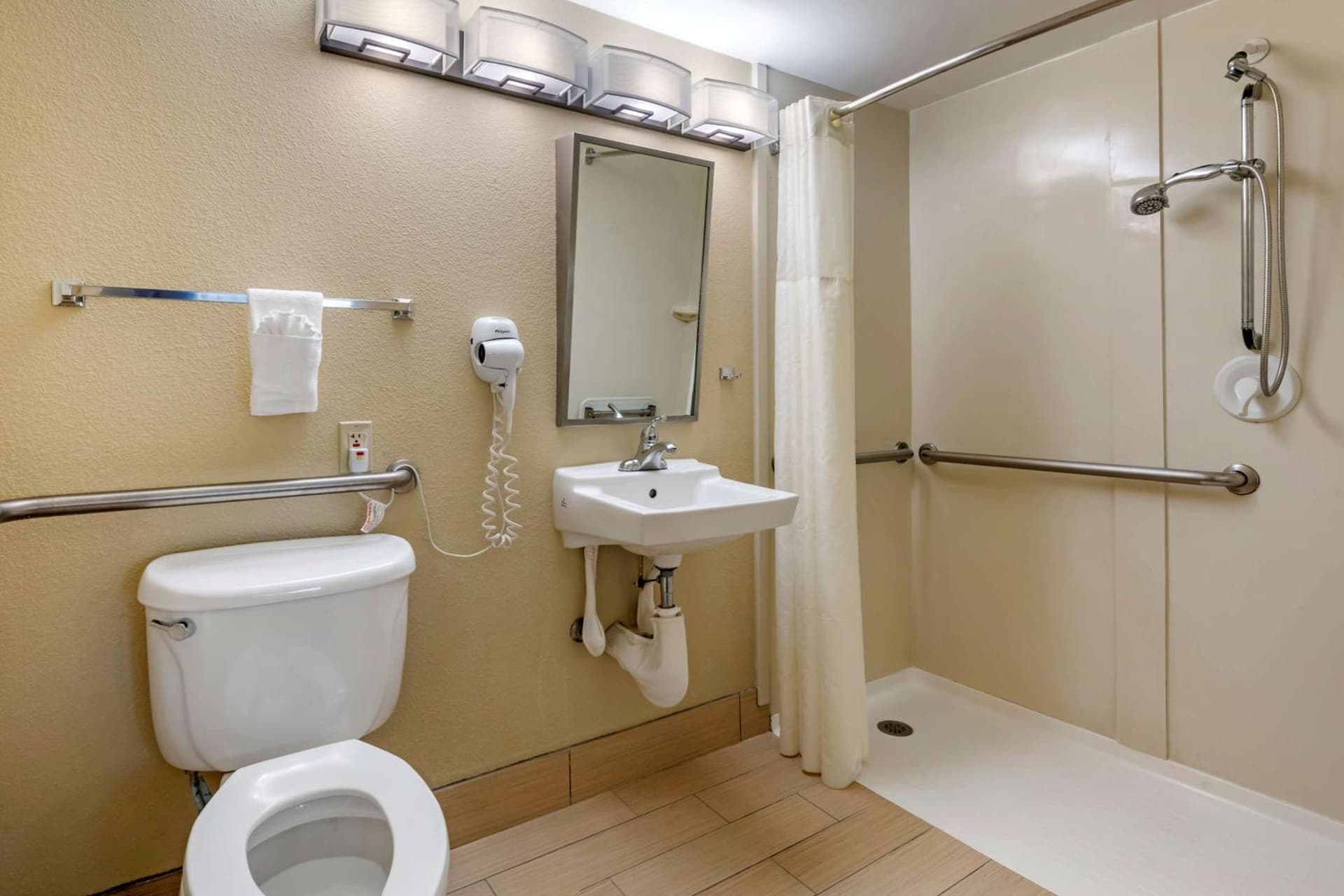 Best Western Downtown Stuart gallery photo in Stuart, FL — image 17