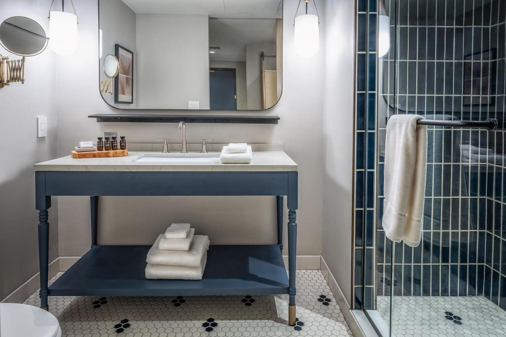 Jasper Hotel interior in Fargo, ND — gallery photo 2
